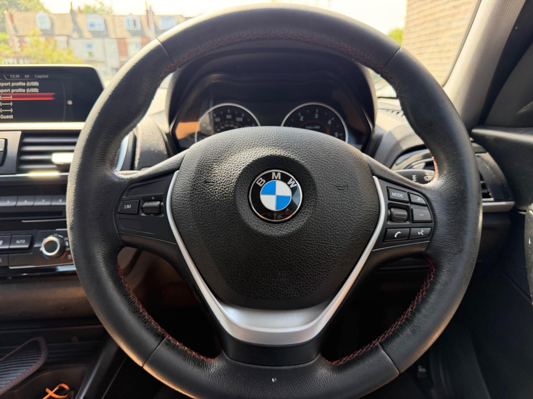 BMW 1 Series view 30
