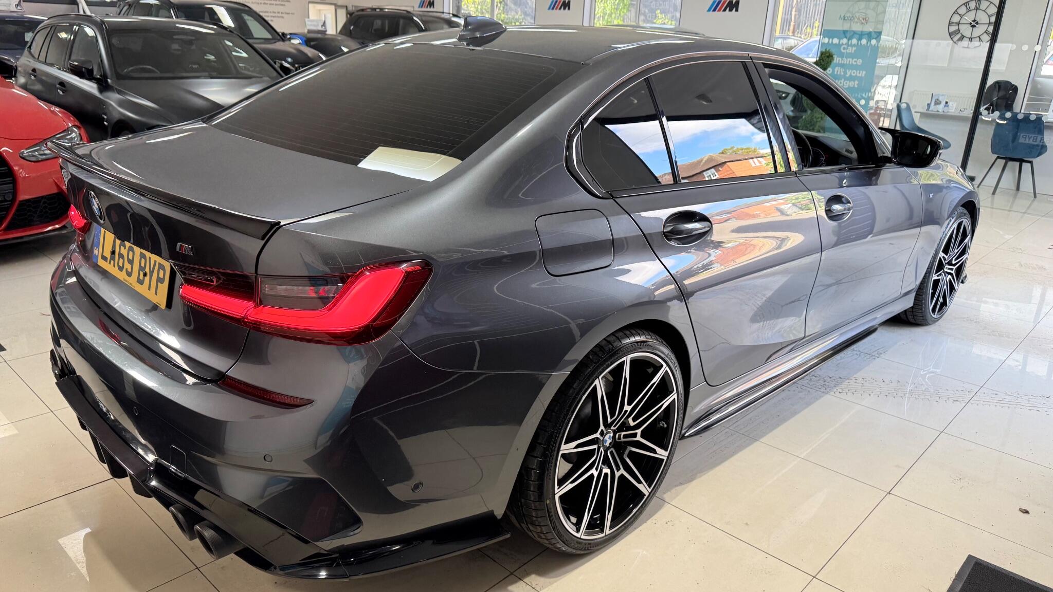 BMW 3 Series view 42