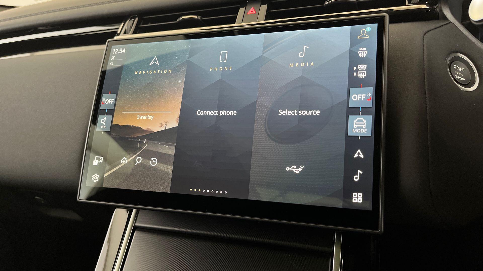 Land Rover Range Rover Velar view 36