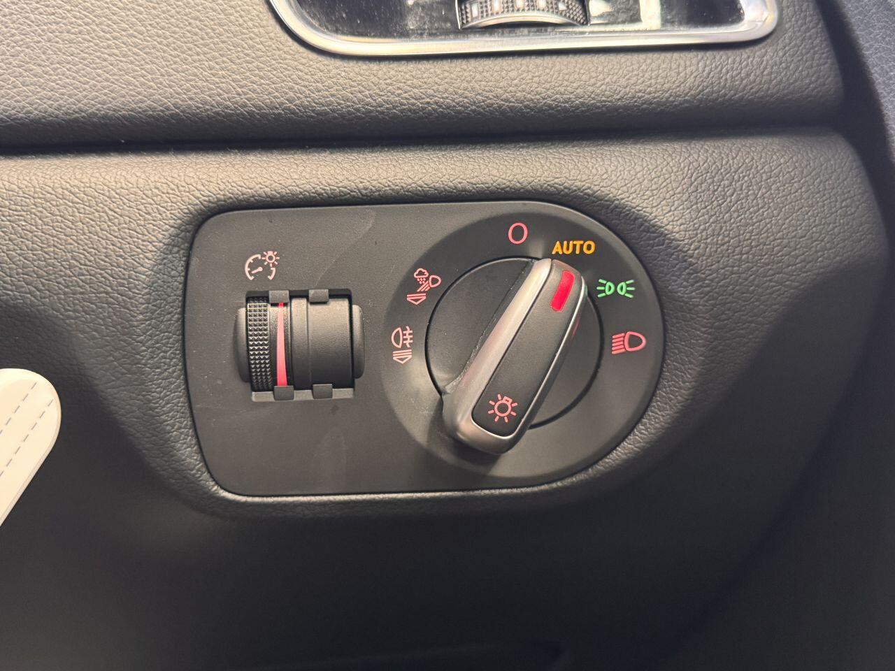 Audi Q3 view 50
