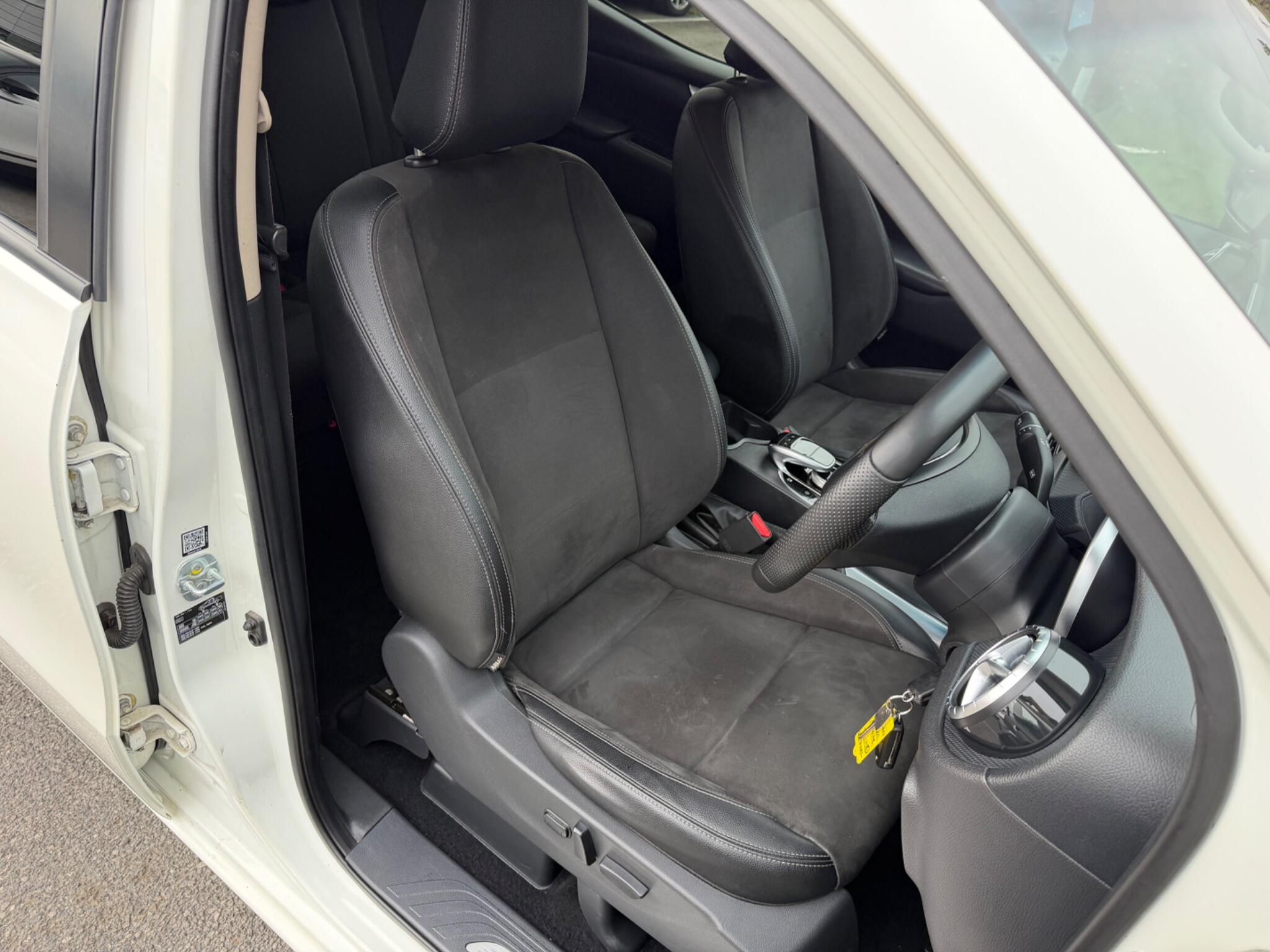 Mercedes-Benz X-Class view 16