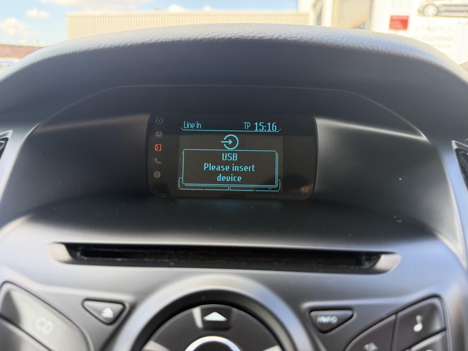 Ford Focus view 35