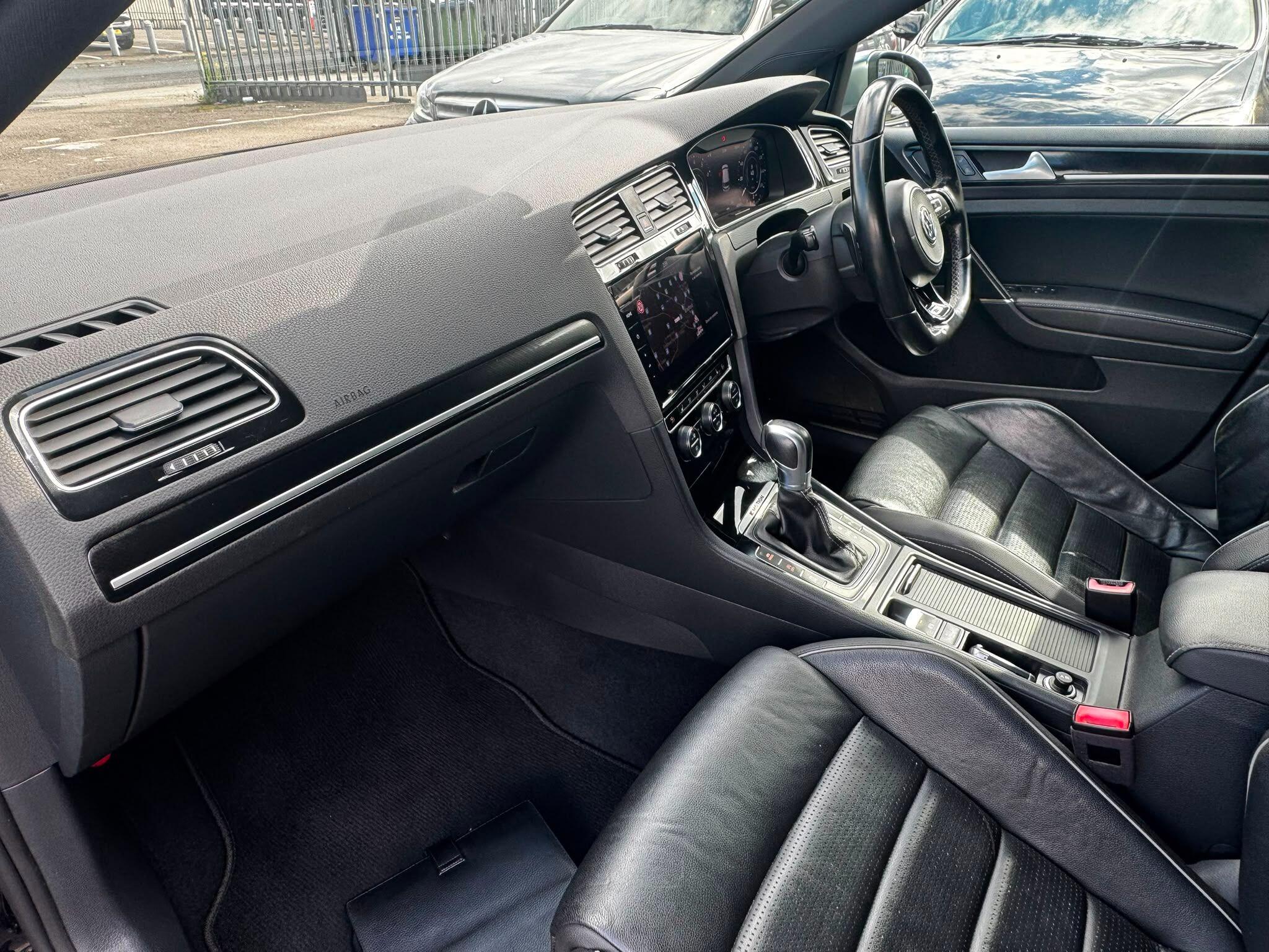 Volkswagen Golf view 47