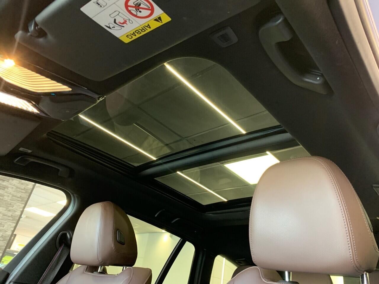 BMW 3 Series view 35