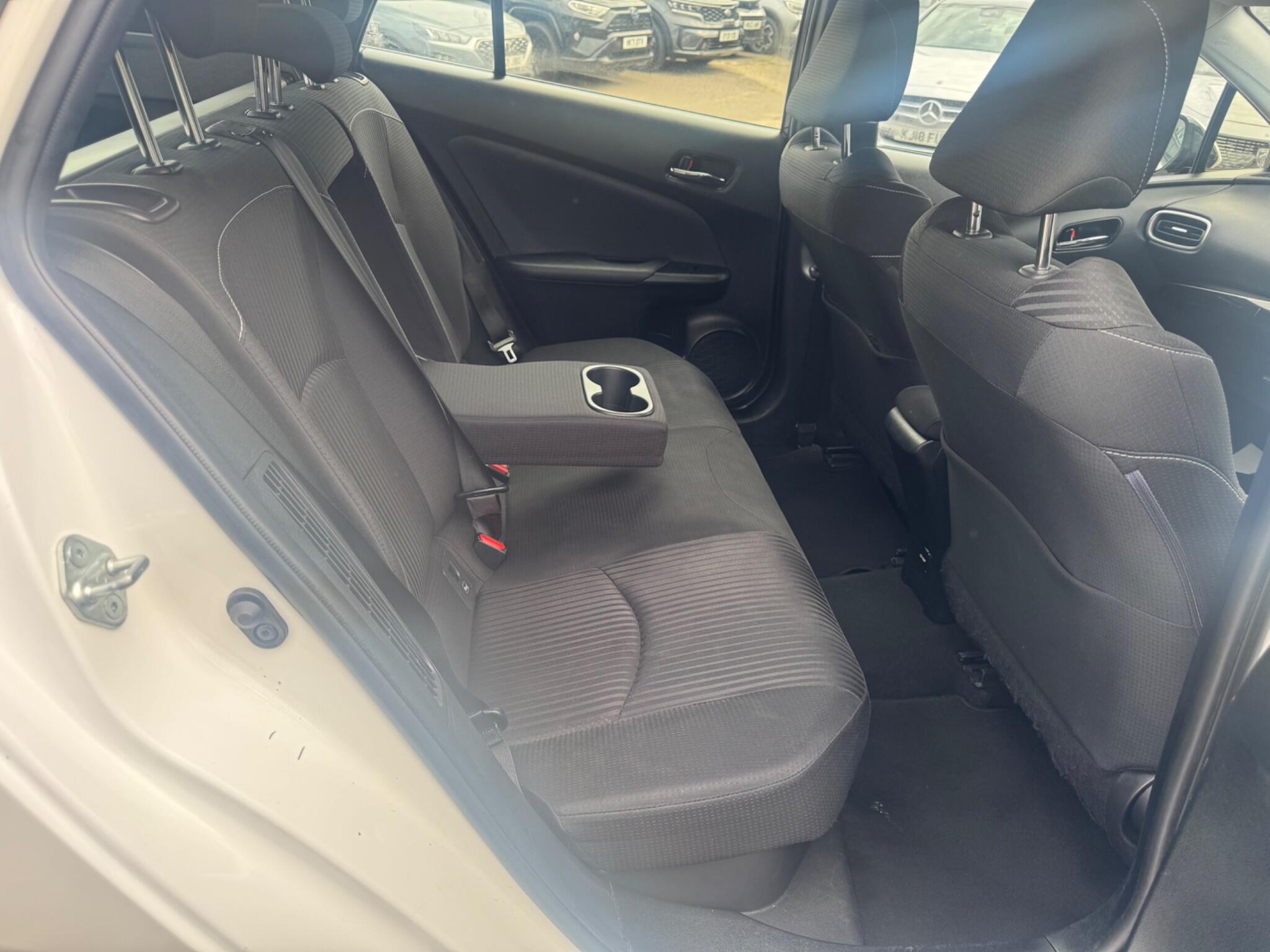Toyota Prius view 11