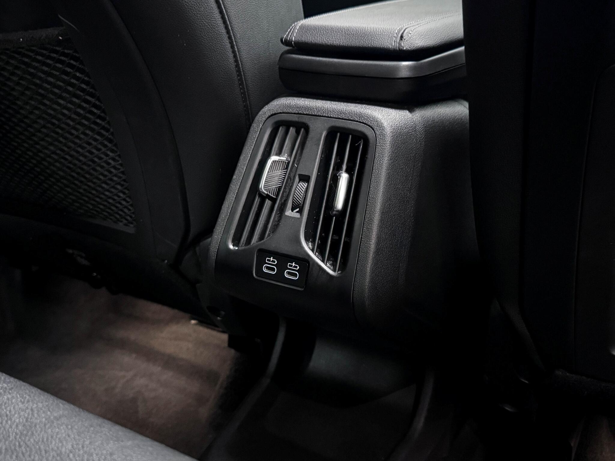 BMW X1 view 12