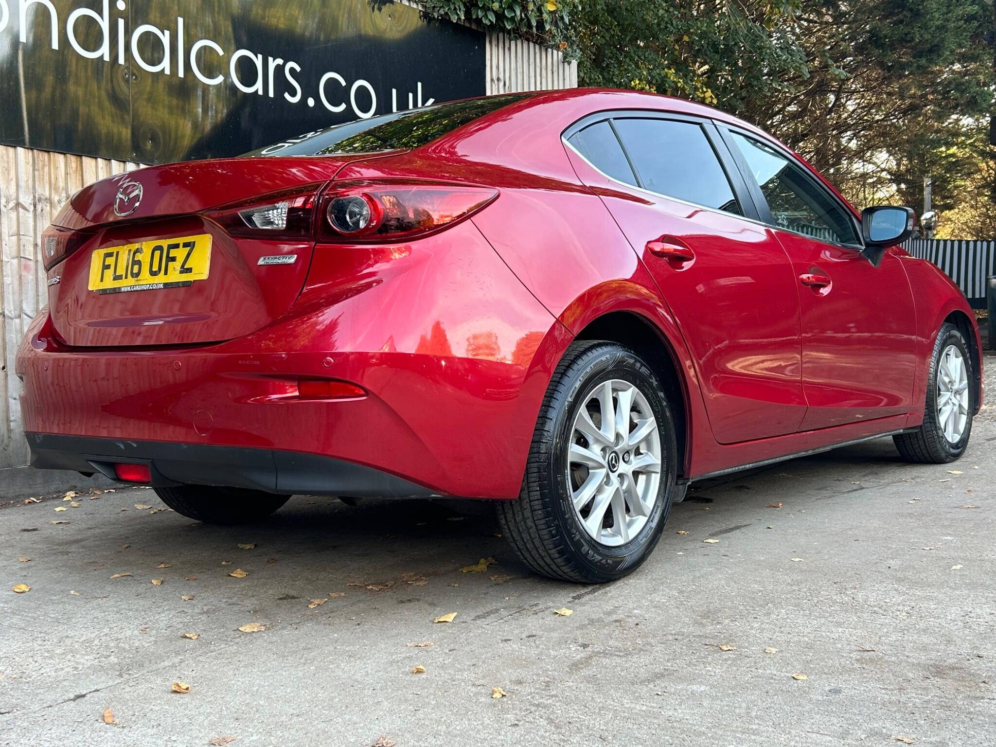Mazda Mazda3 view 16