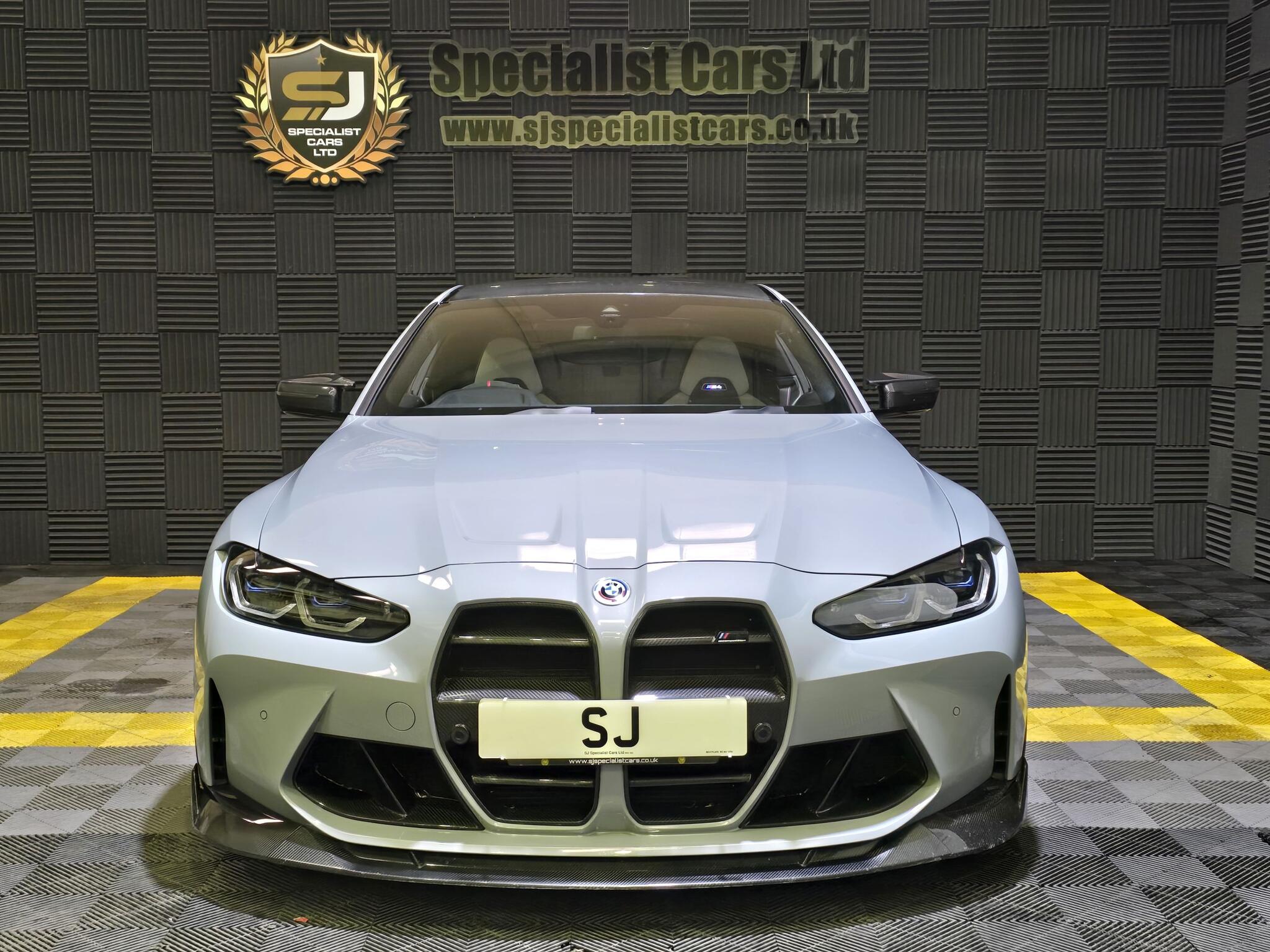 BMW M4 view 2