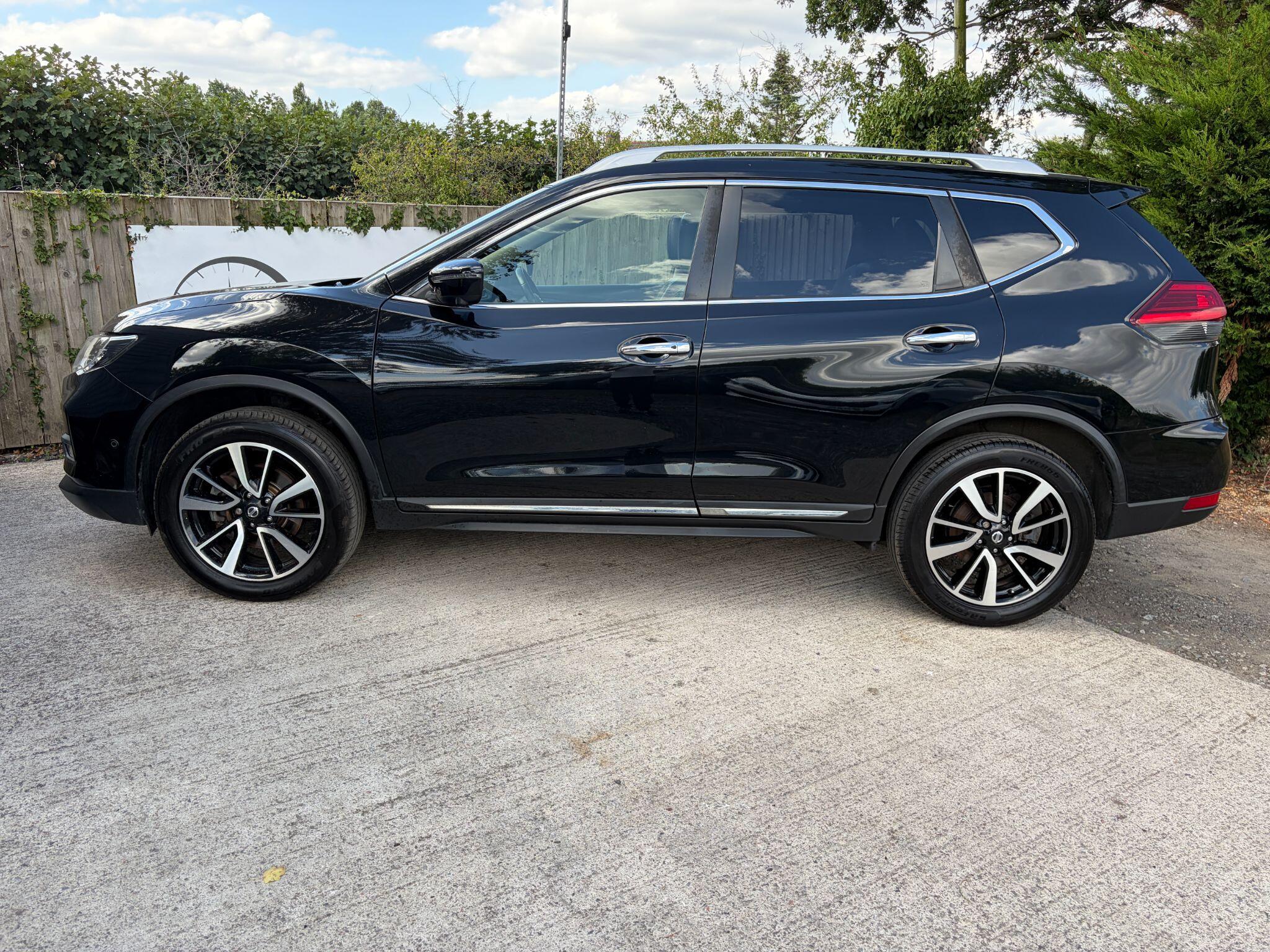 Nissan X-Trail view 6
