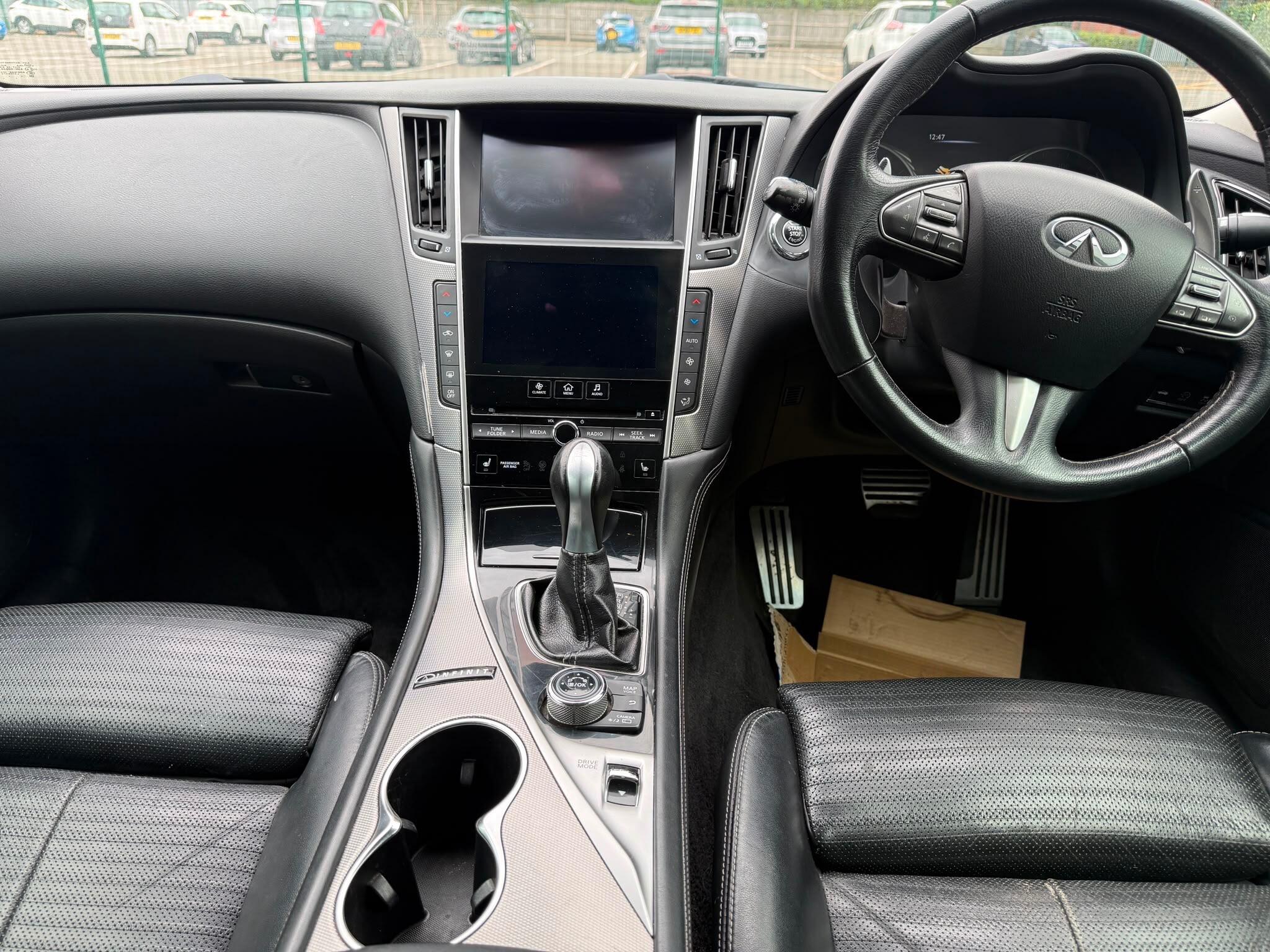 Infiniti Q50 view 9