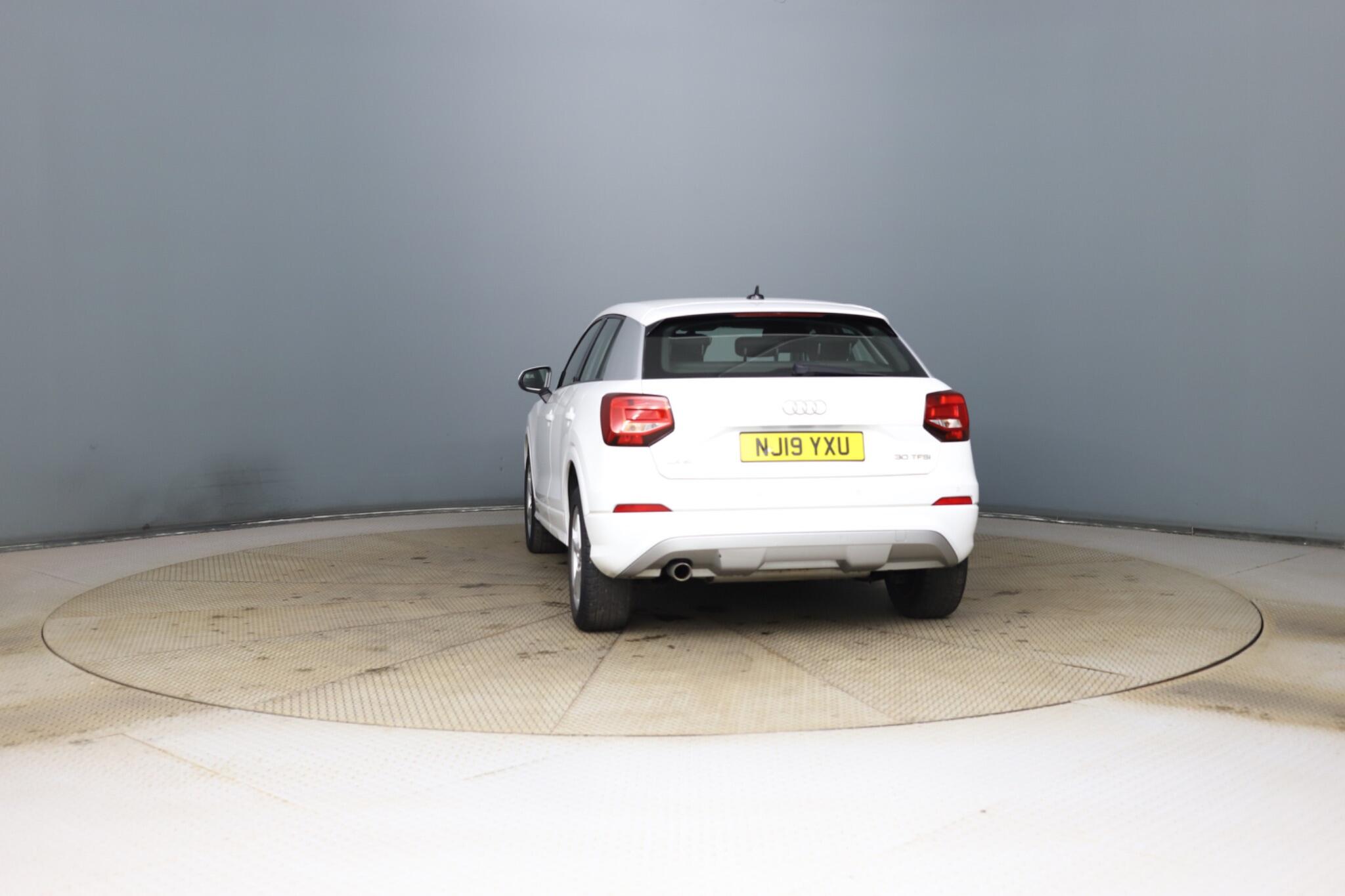 Audi Q2 view 5