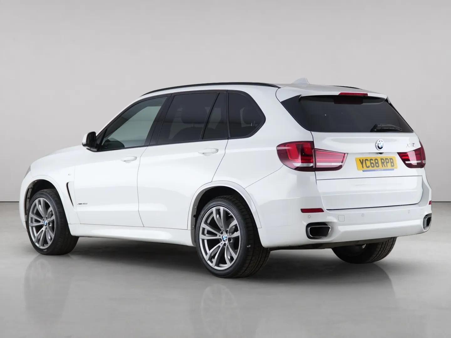BMW X5 view 6