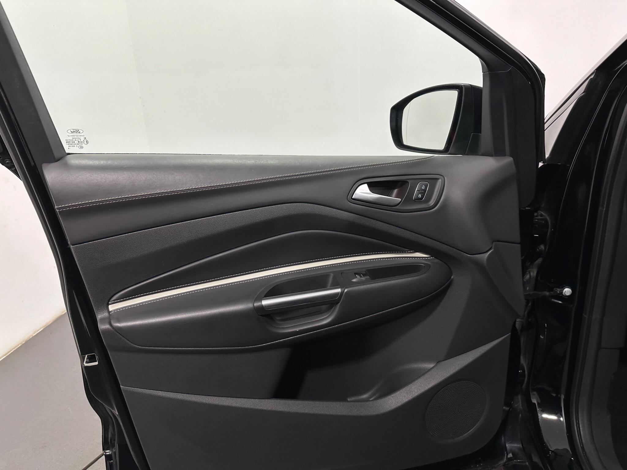Ford Kuga view 36