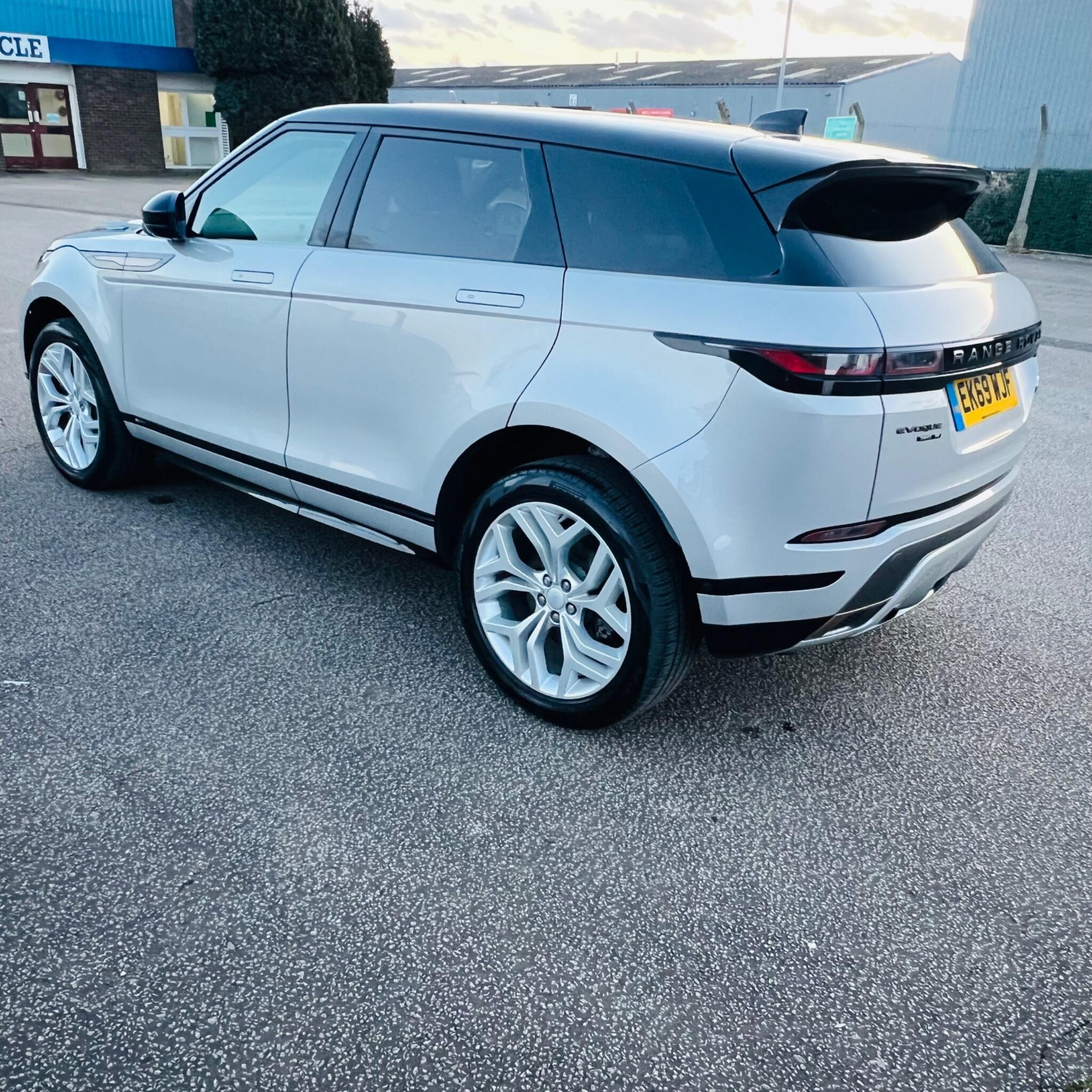 Land Rover Range Rover Evoque view 39