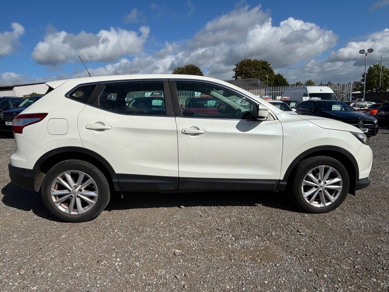 Nissan Qashqai view 8