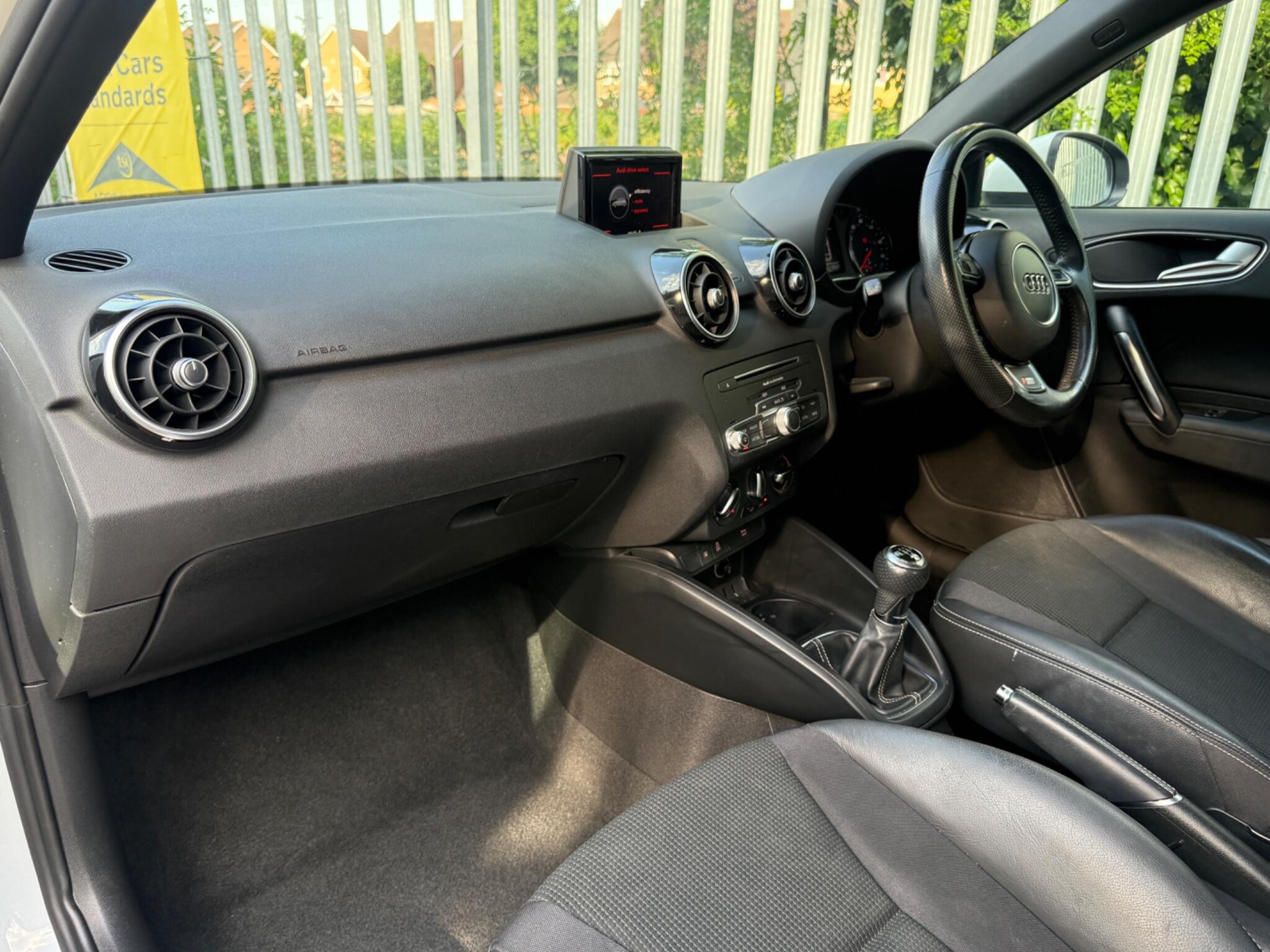 2015 Audi A1 image 20