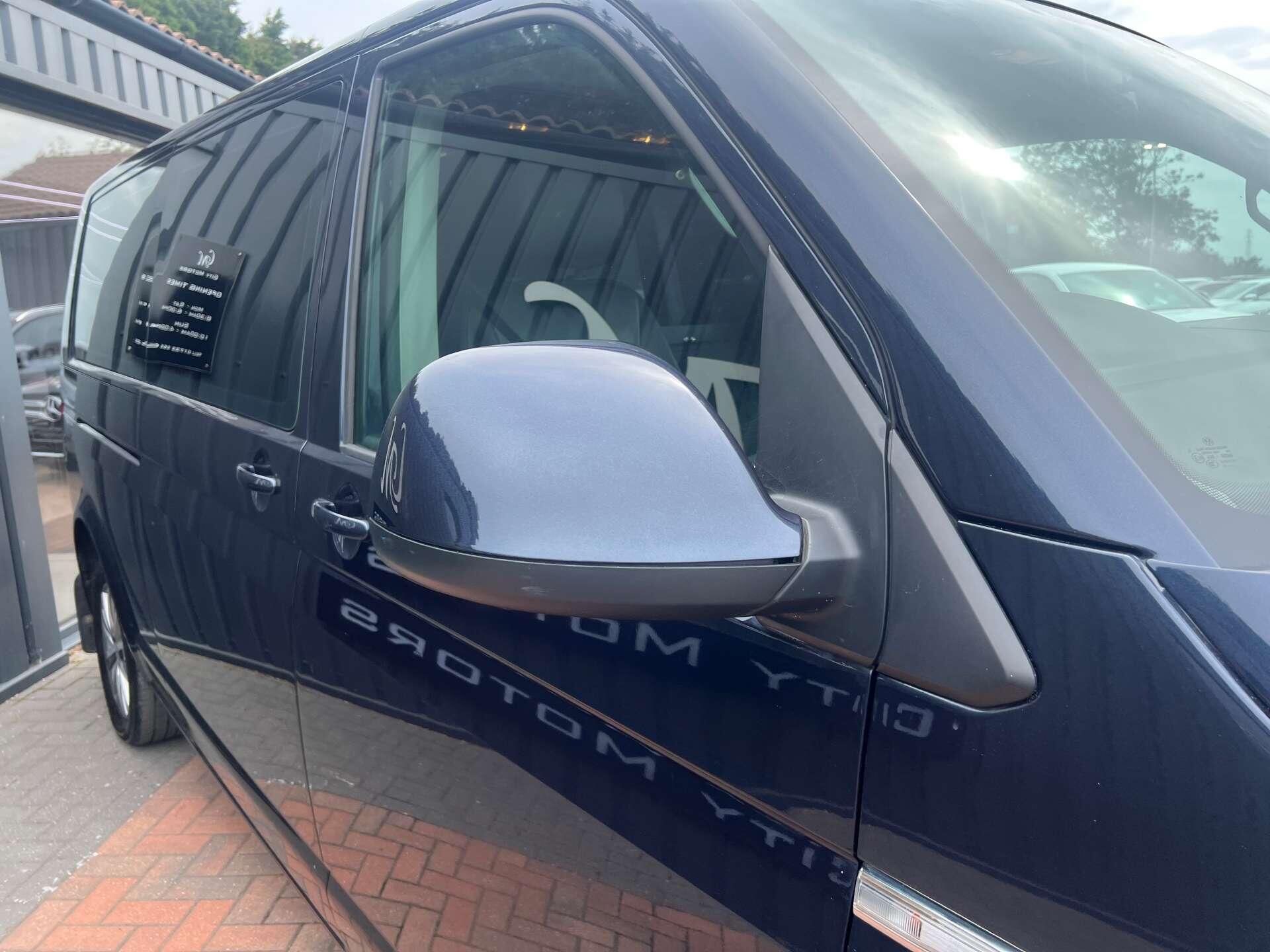 Volkswagen Caravelle view 50