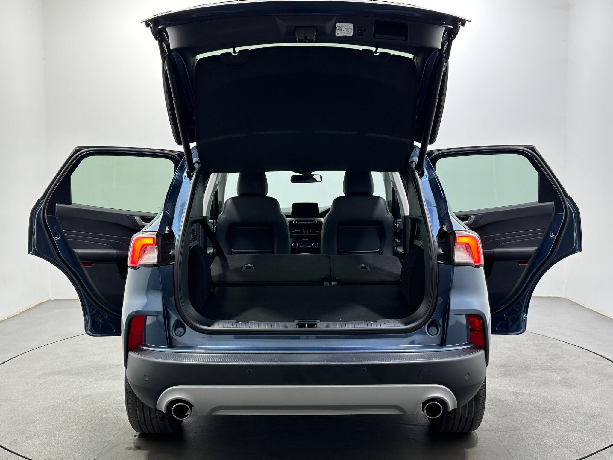Ford Kuga view 43