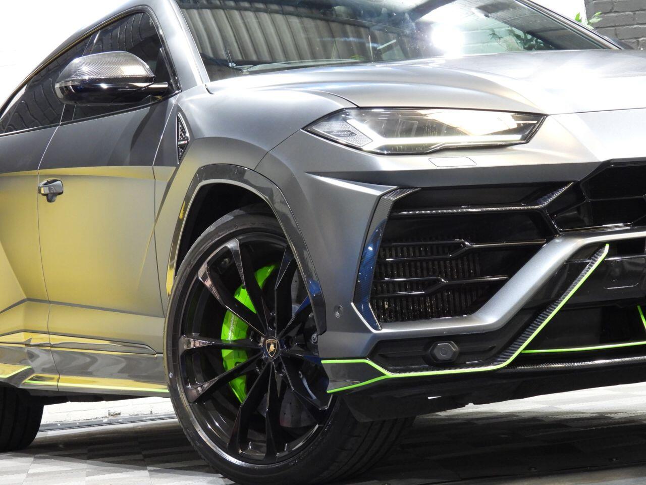 Lamborghini Urus view 47