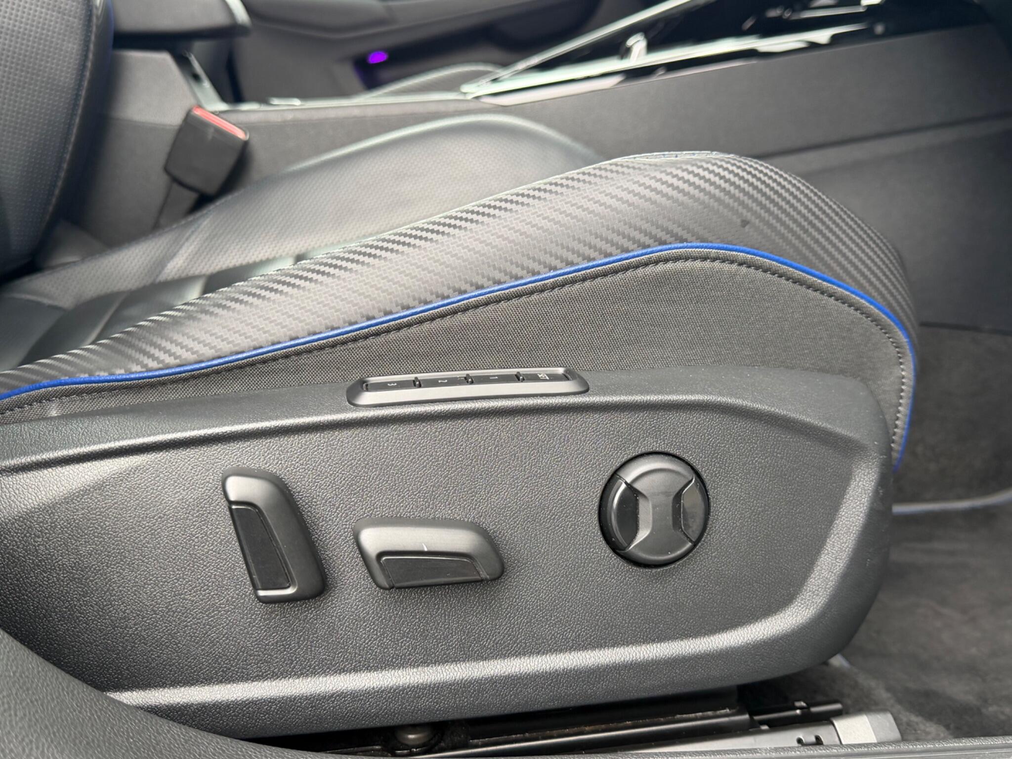 Volkswagen Golf view 14