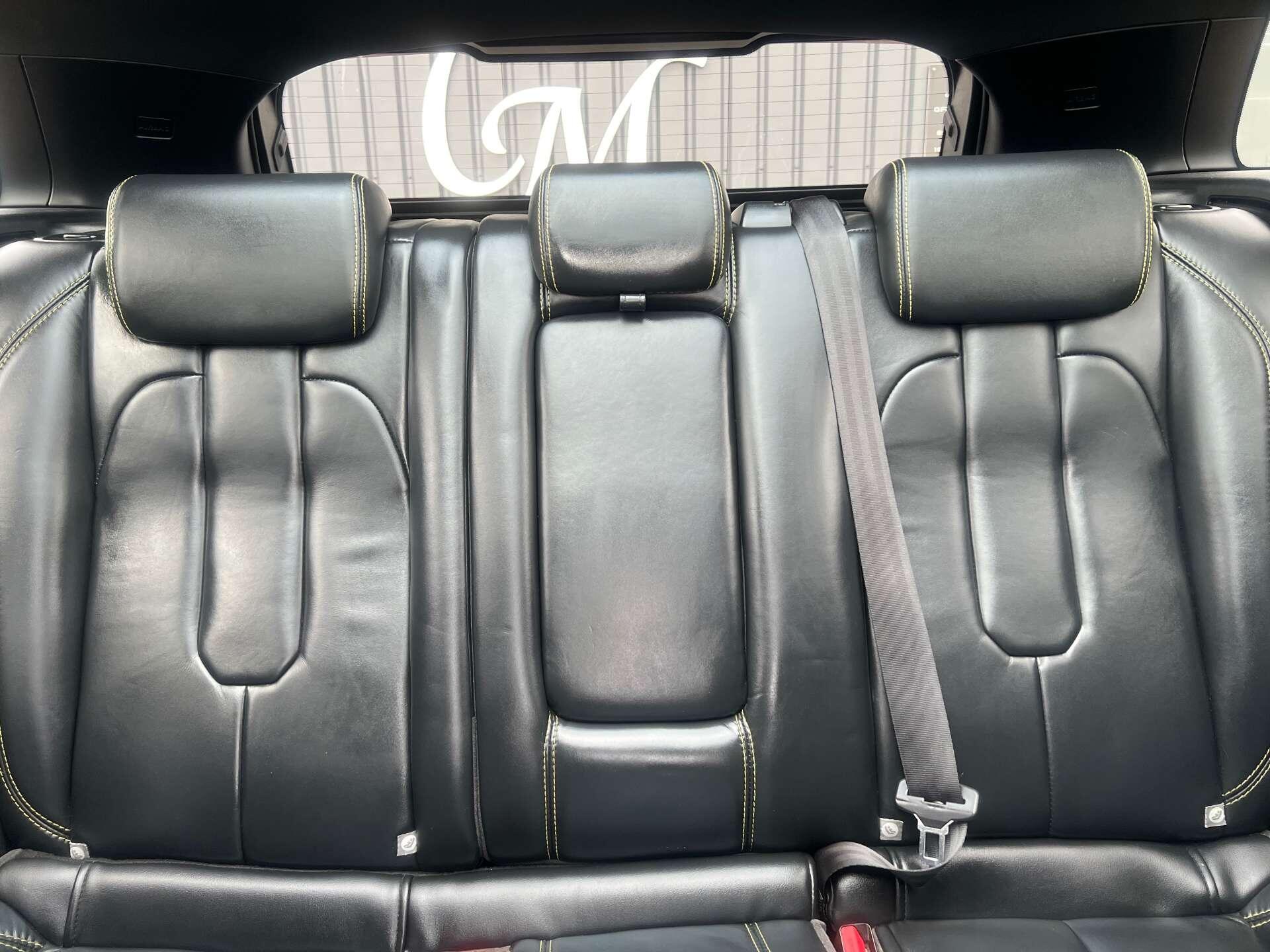 Land Rover Range Rover Evoque view 33