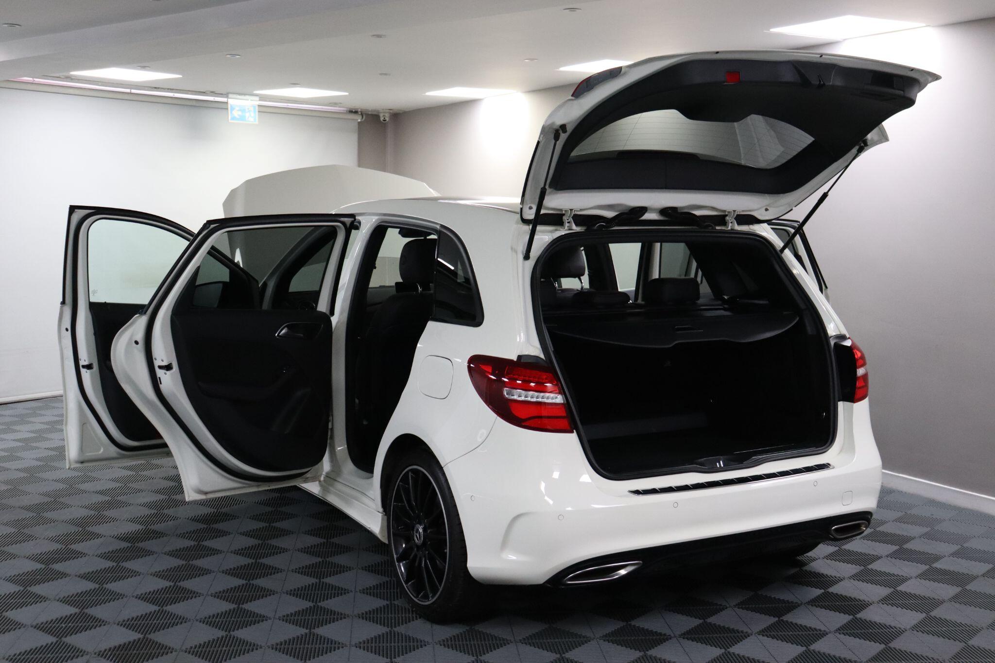 Mercedes-Benz B Class view 28