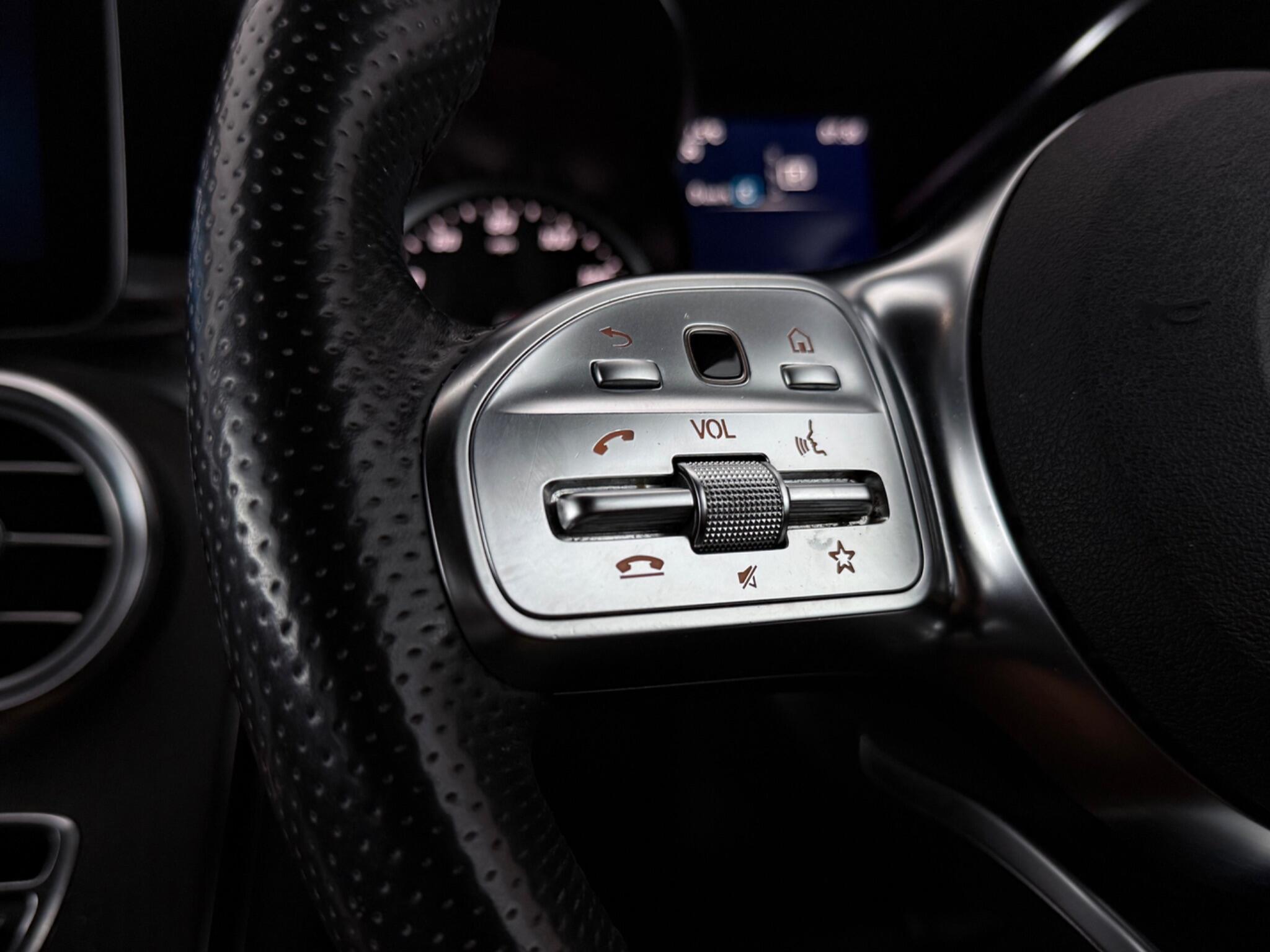 Mercedes-Benz GLC view 15