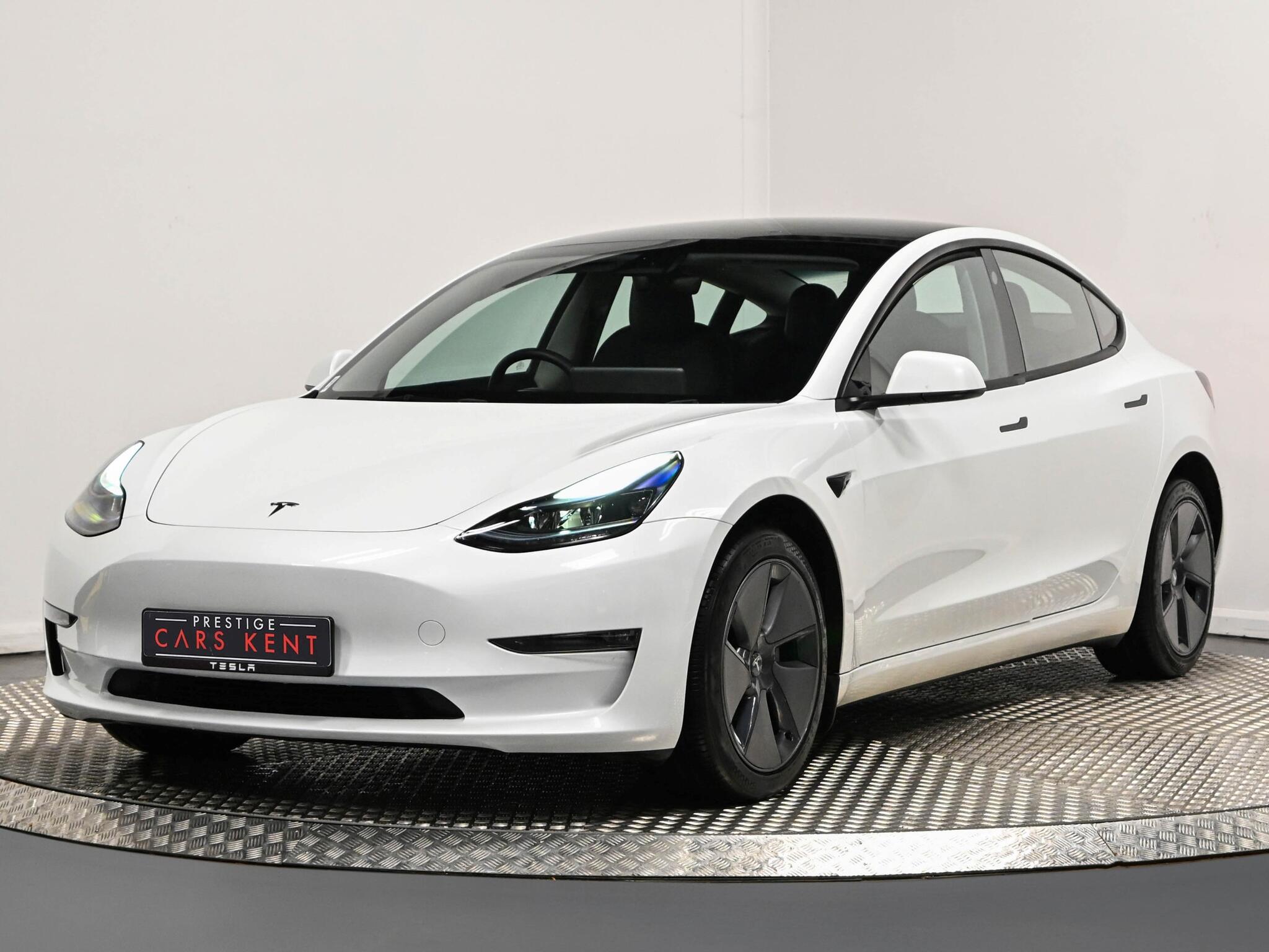 Tesla Model 3 view 32