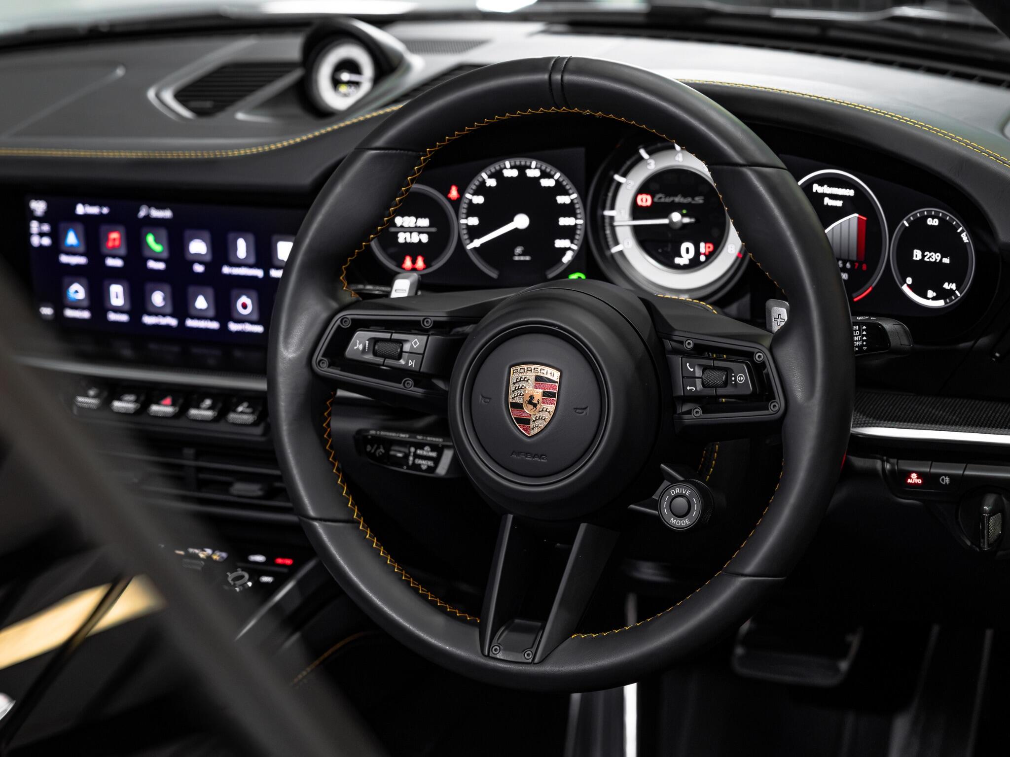 Porsche 911 view 16