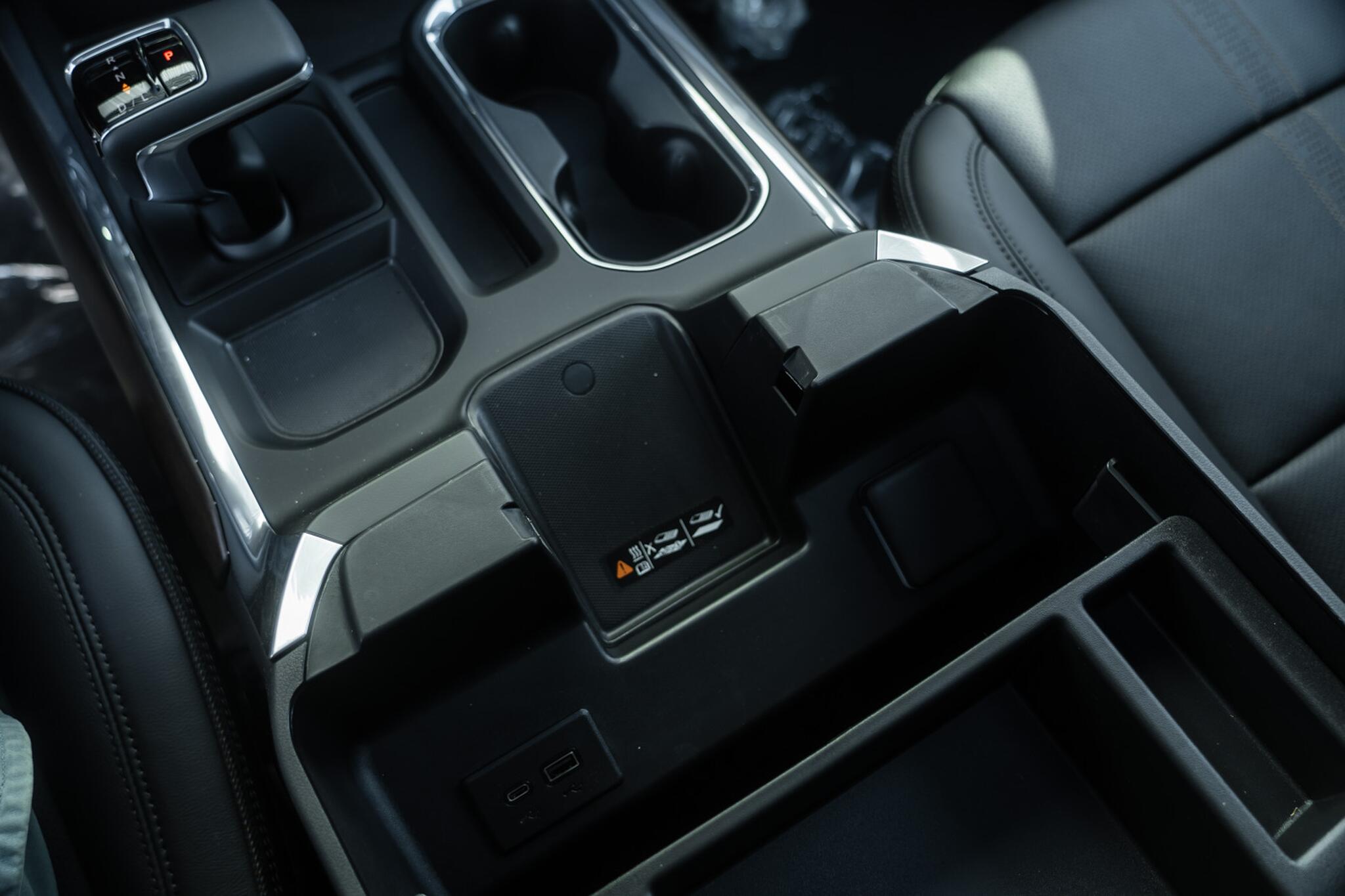 Chevrolet Silverado view 59