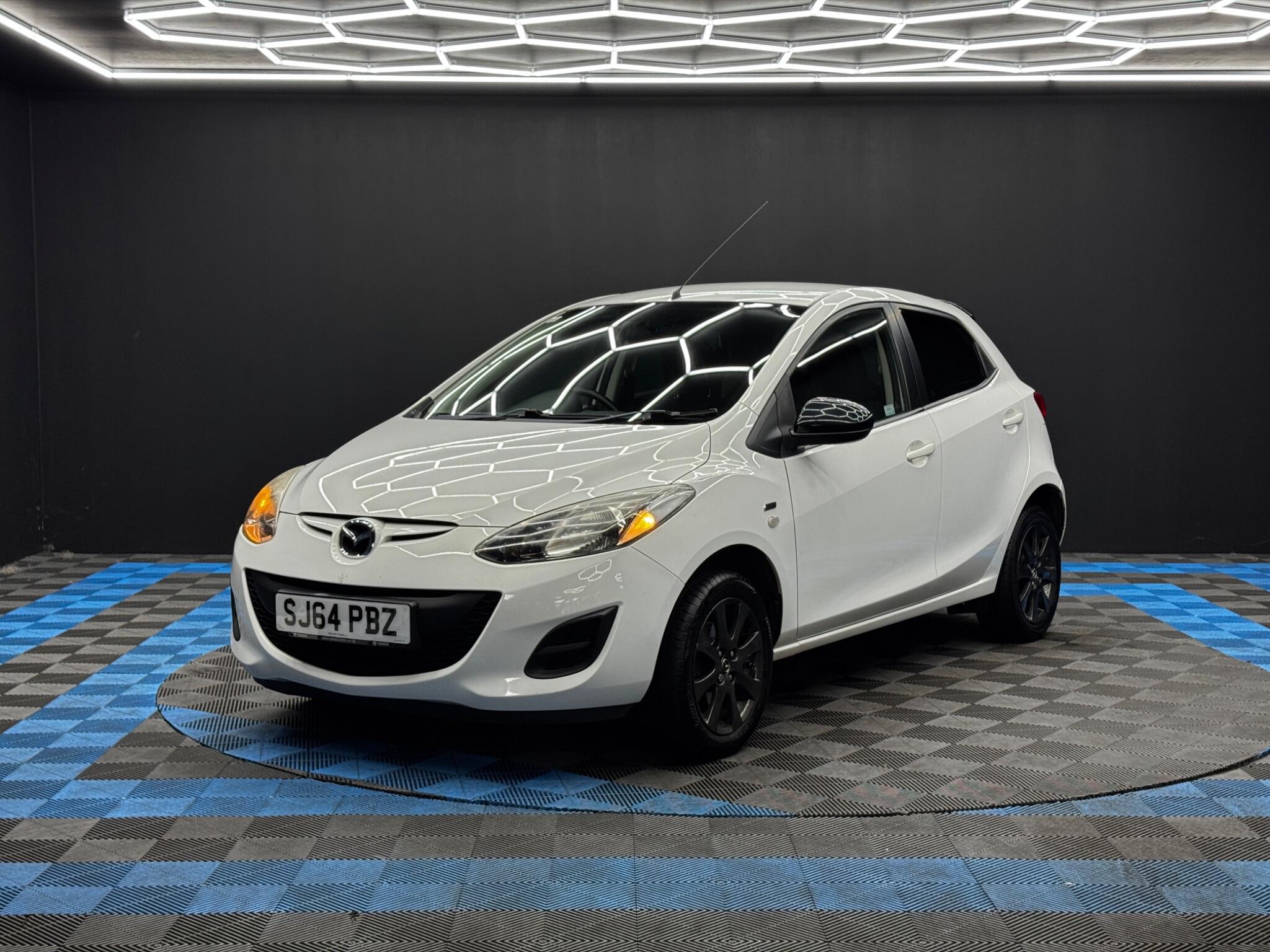 Mazda Mazda2 view 3