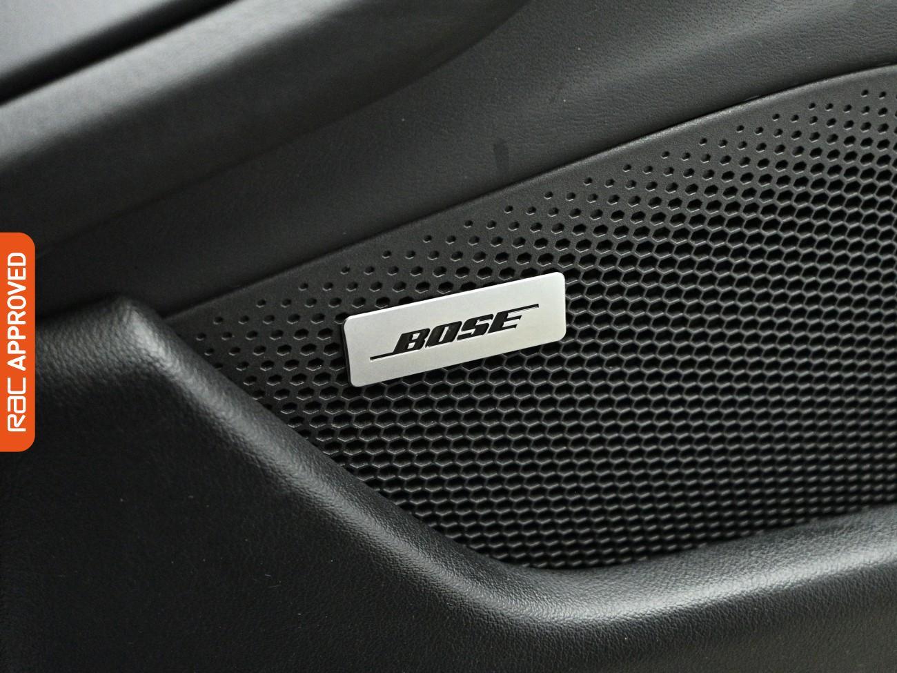 Porsche Taycan view 26