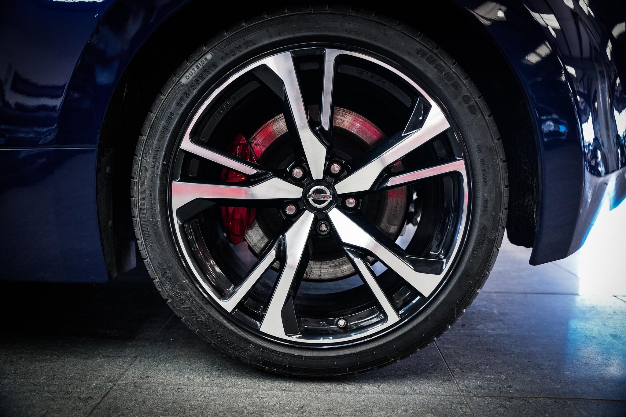 Nissan 370z view 27