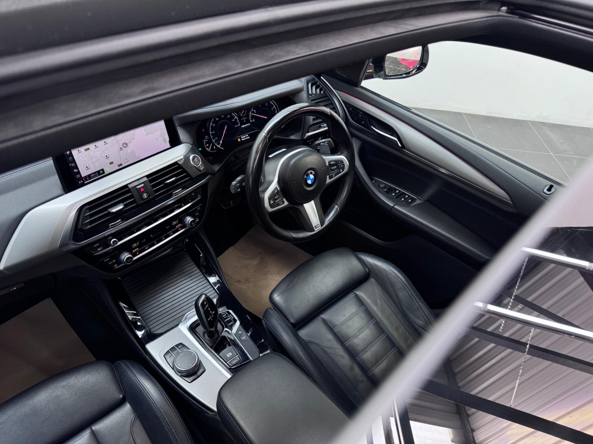 BMW X4 view 5