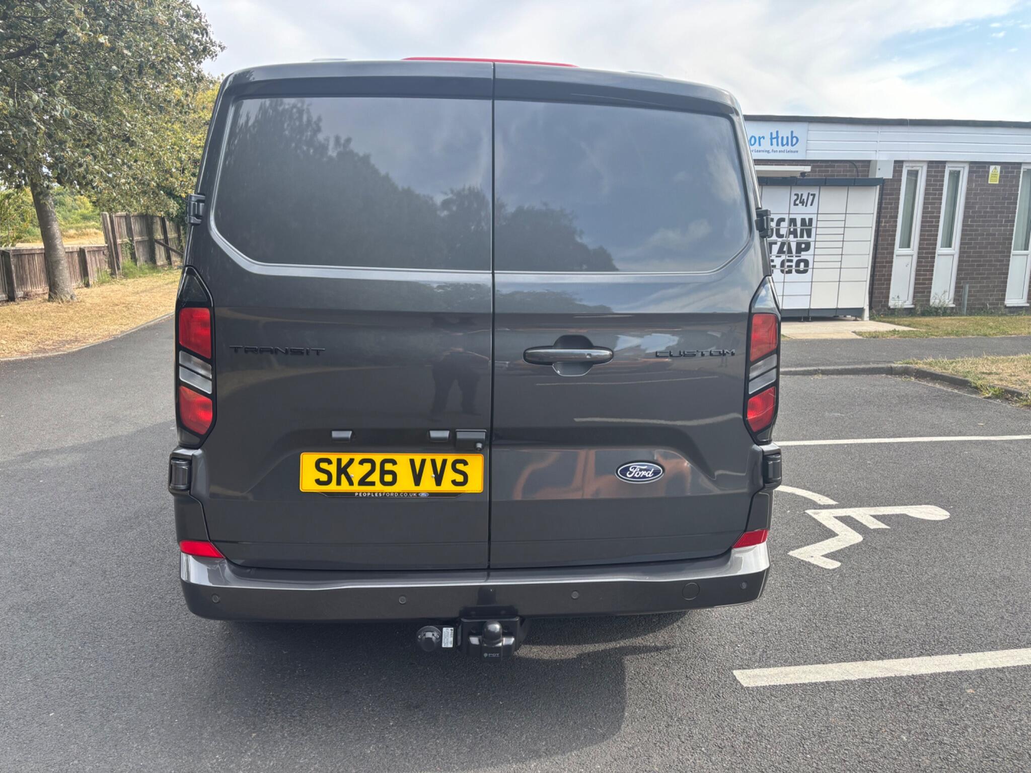 Ford Transit Custom view 6