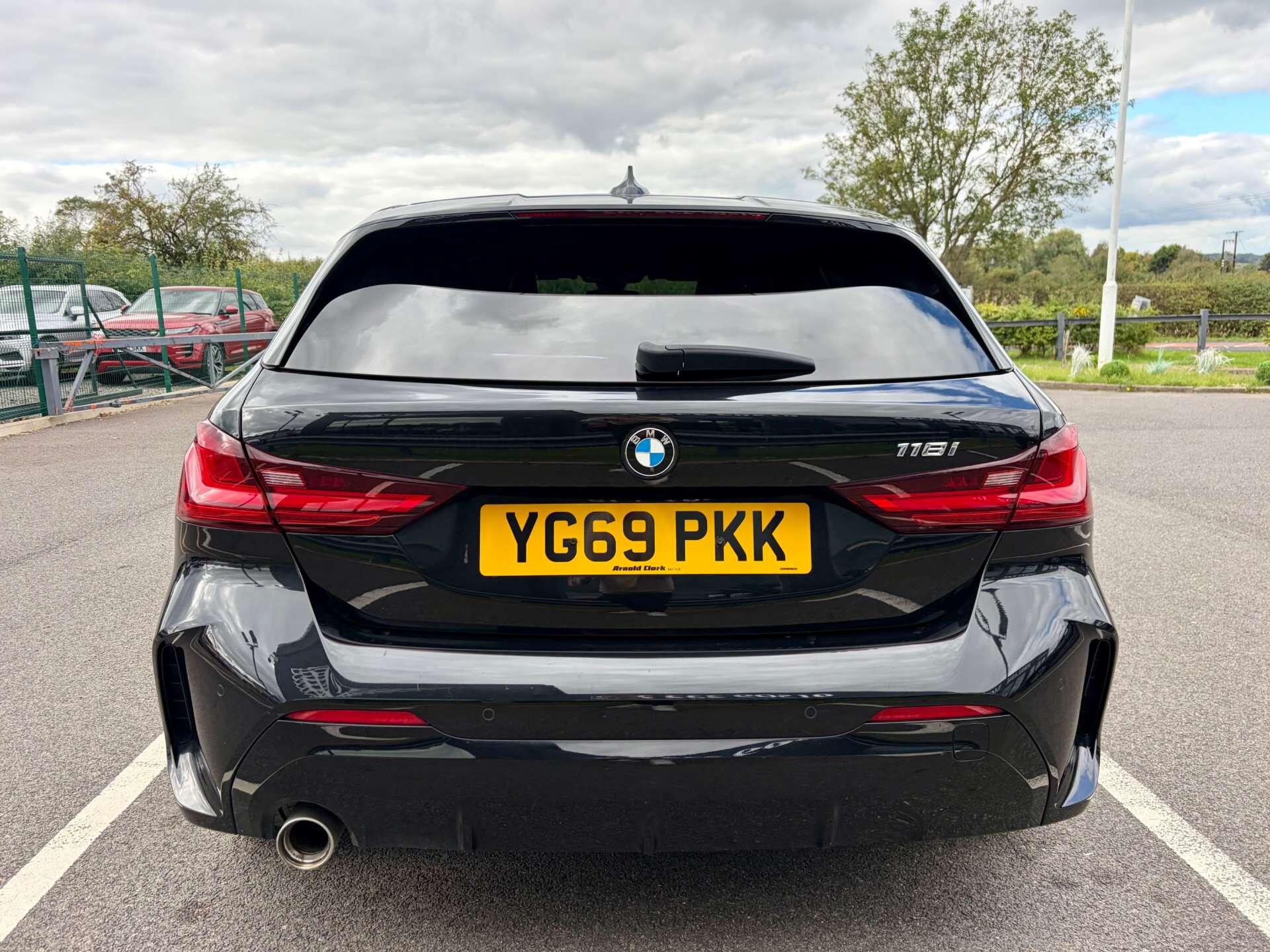 BMW 1 Series view 7