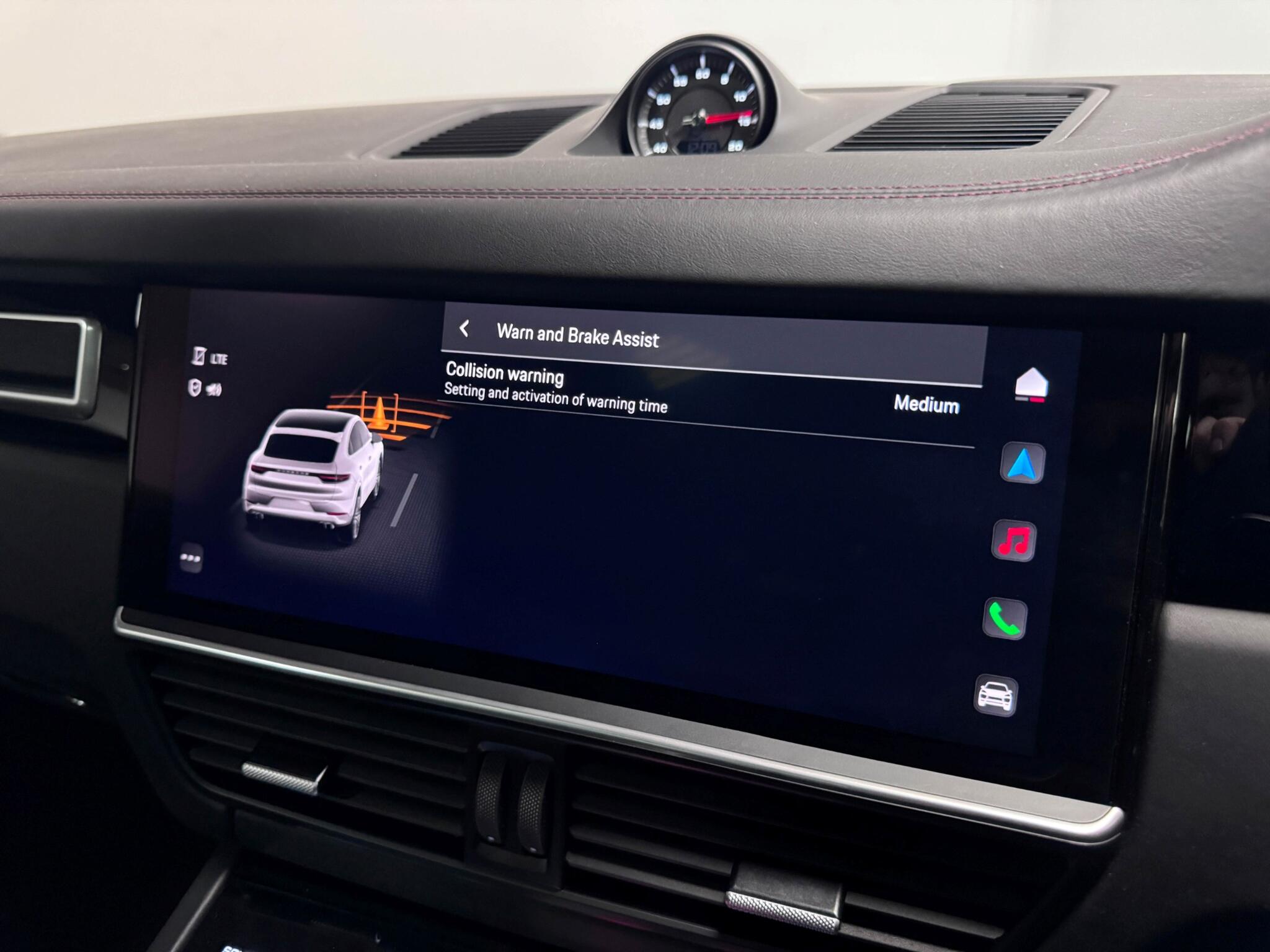 Porsche Cayenne view 72