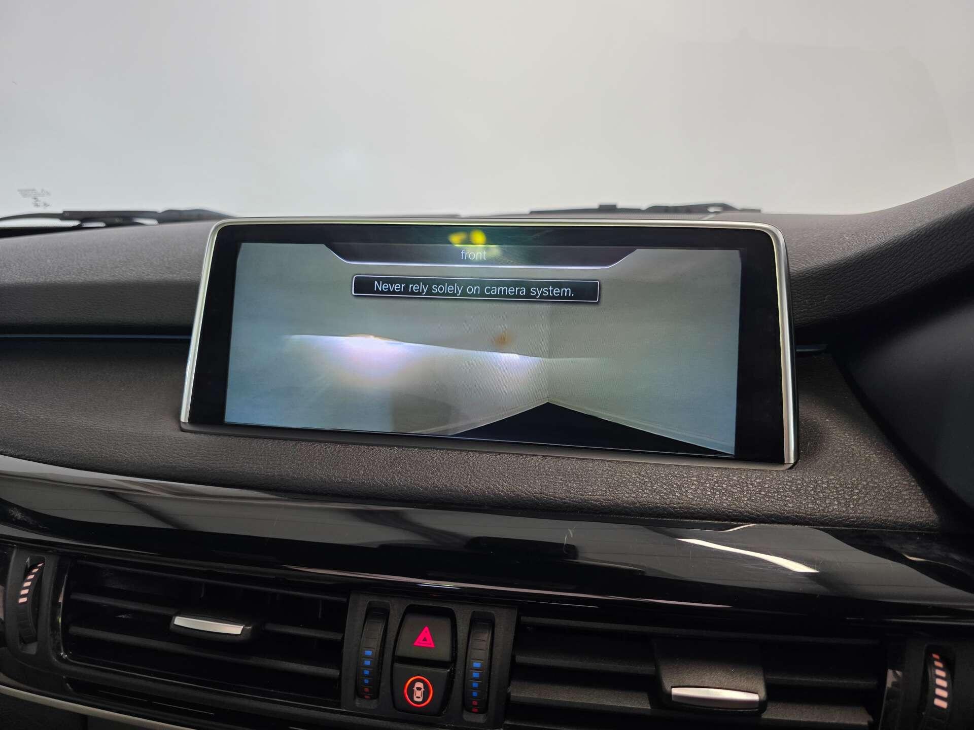 BMW X5 view 32