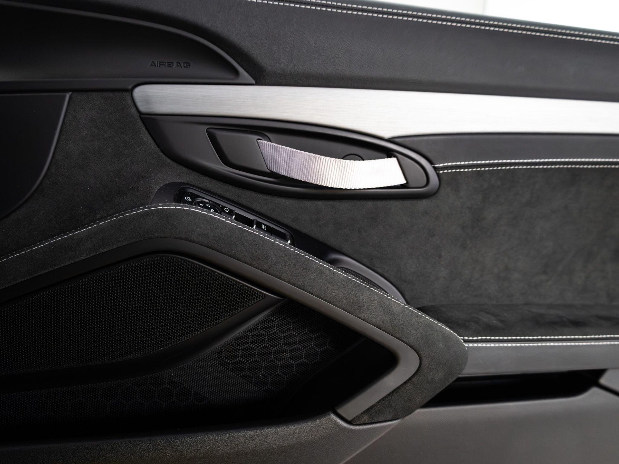 Porsche Cayman view 65