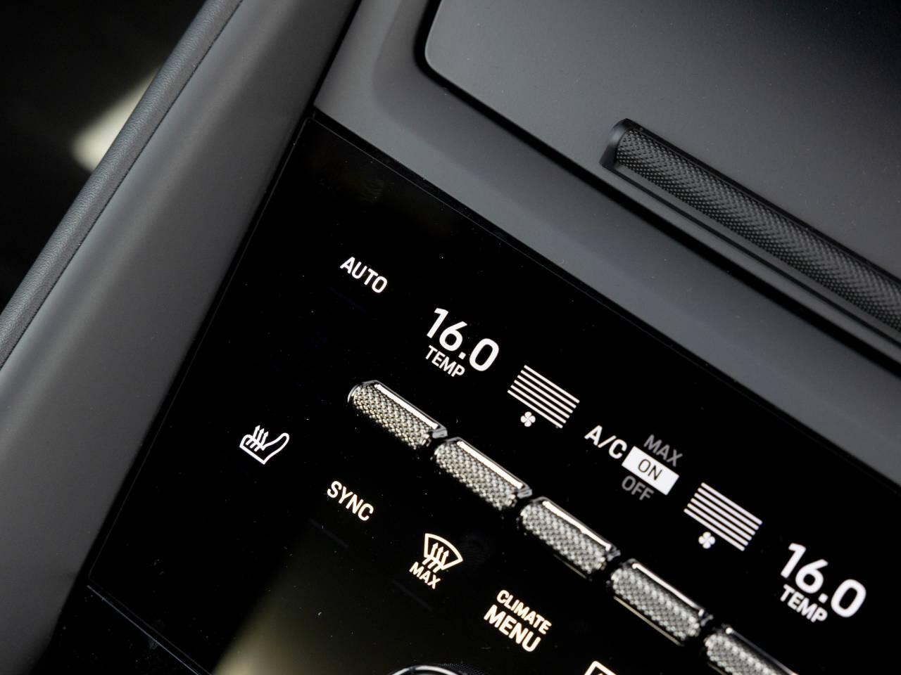 Porsche Macan view 47