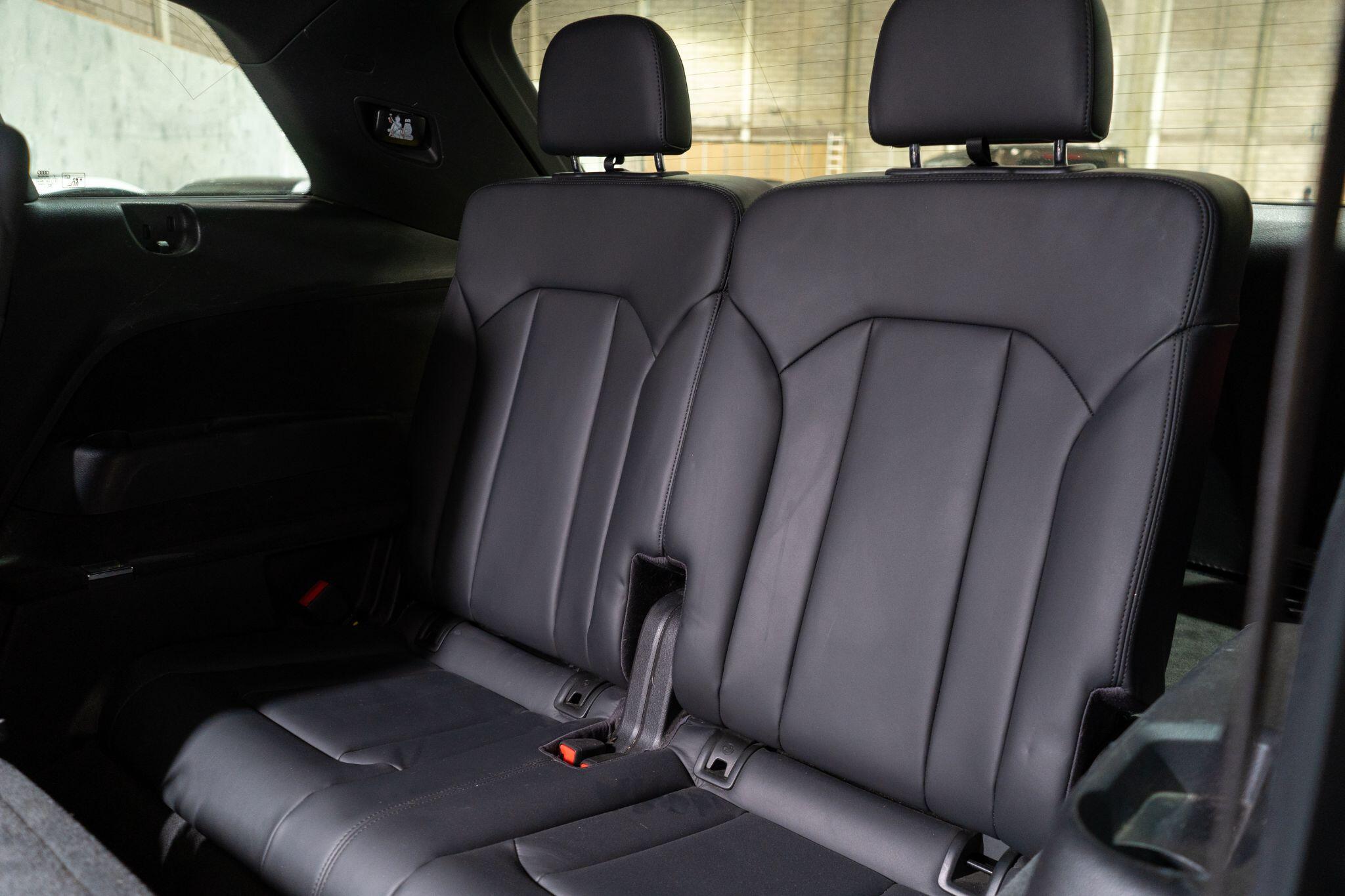 Audi Q7 view 20