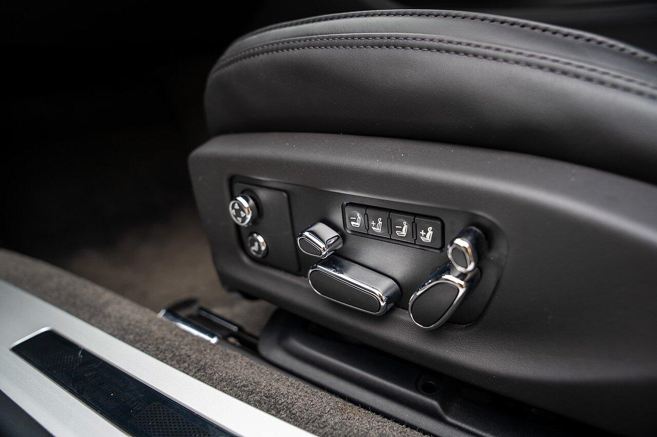 Bentley Continental view 66