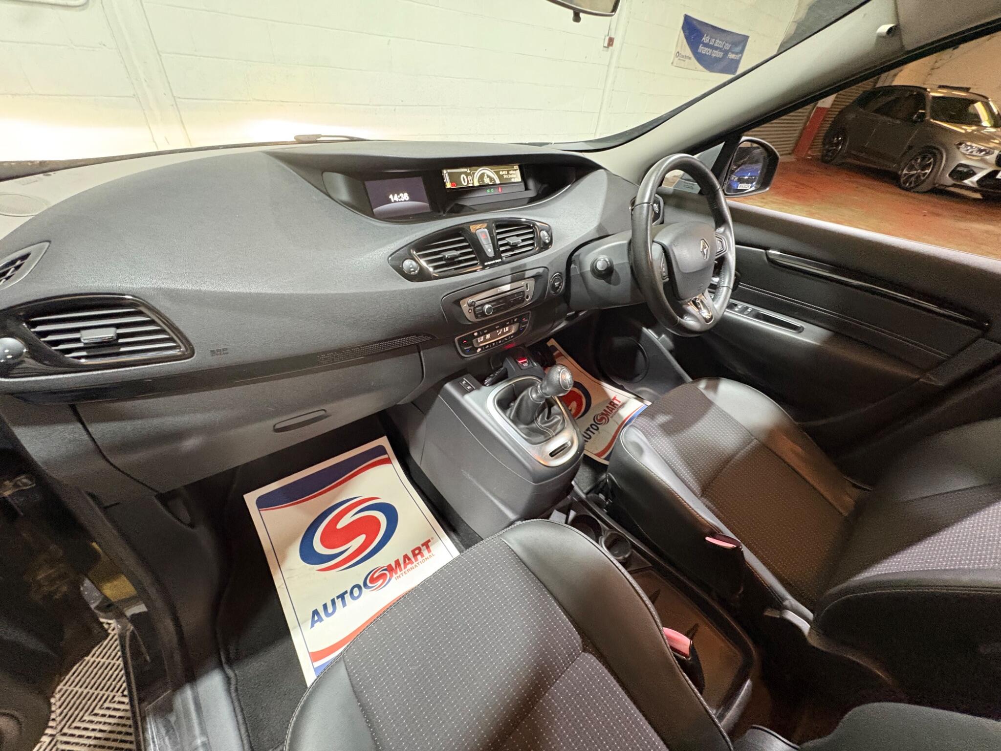 Renault Scenic view 57
