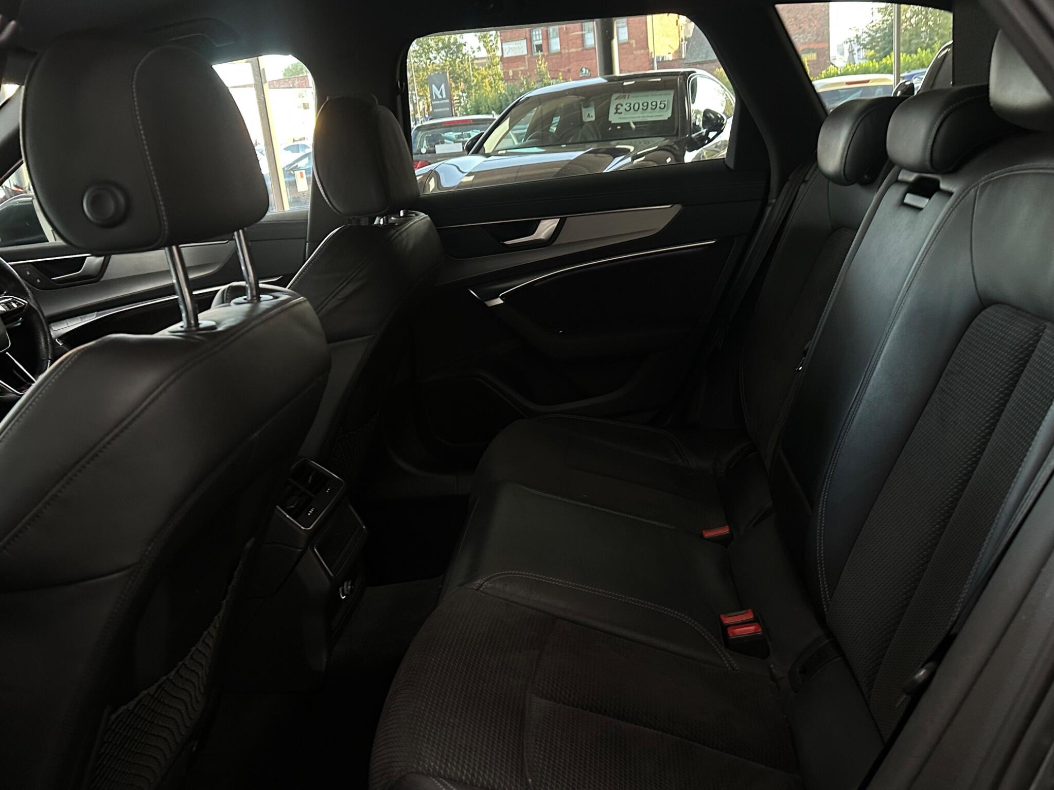 Audi A6 Avant view 36