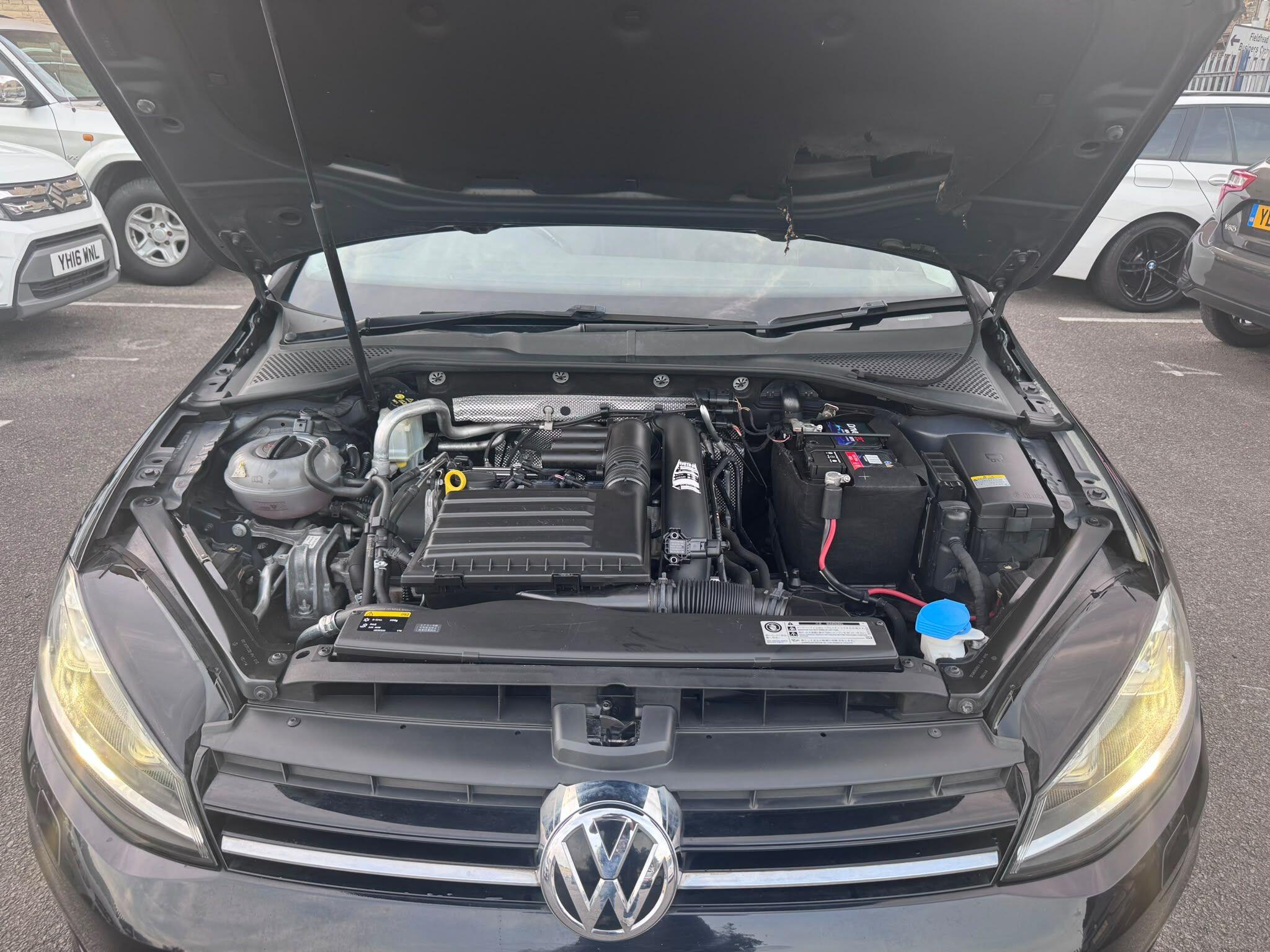 Volkswagen Golf view 30
