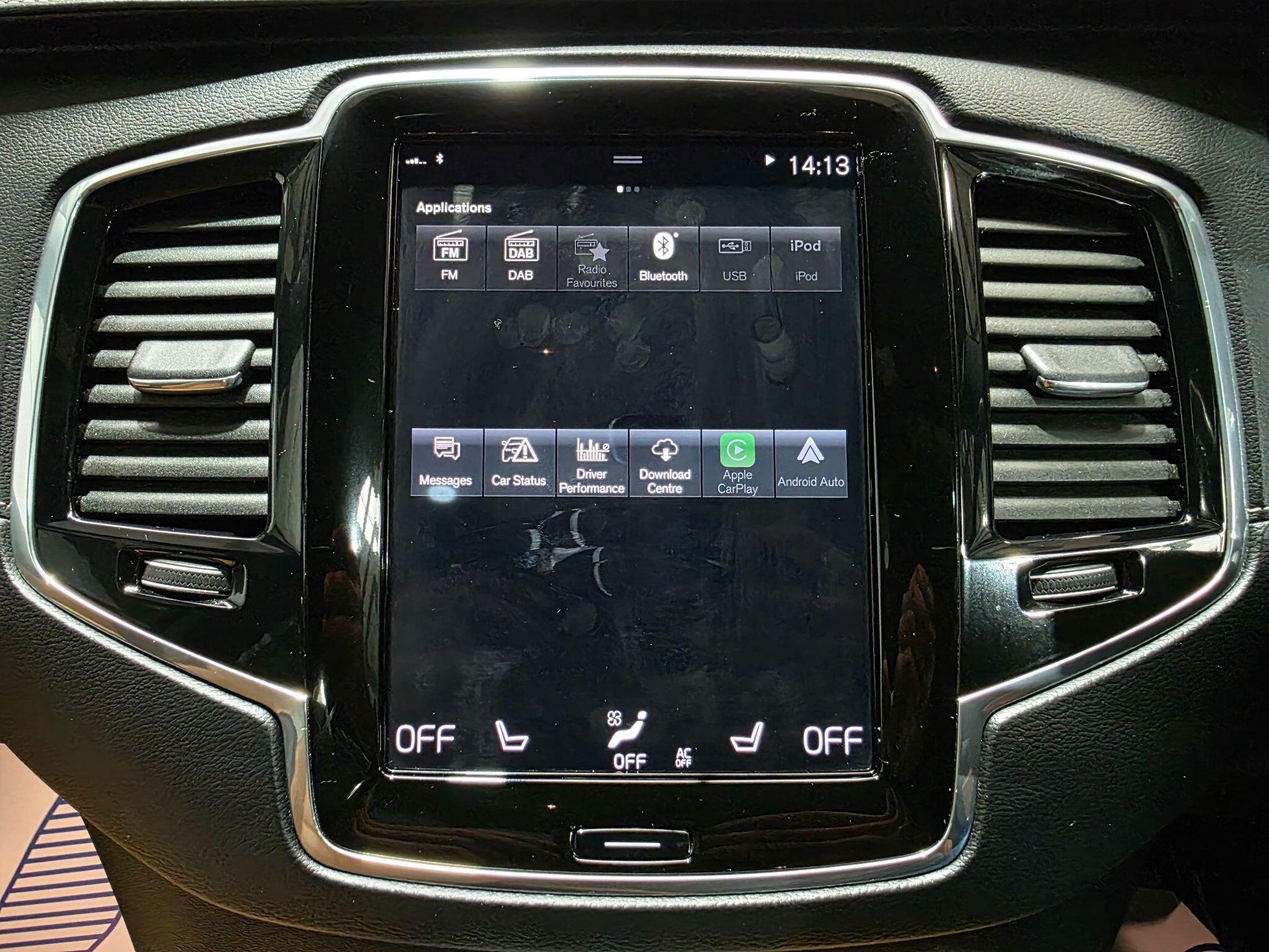Volvo XC90 view 13