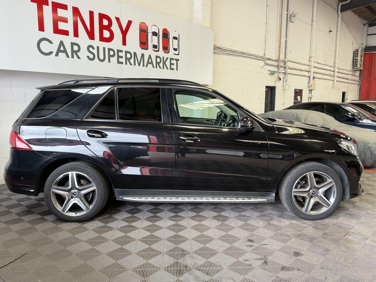 Mercedes-Benz Gle view 10