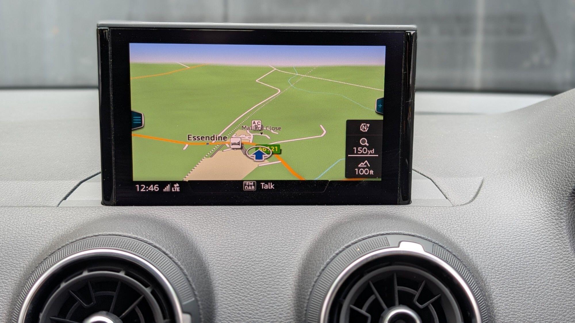 Audi Q2 view 17
