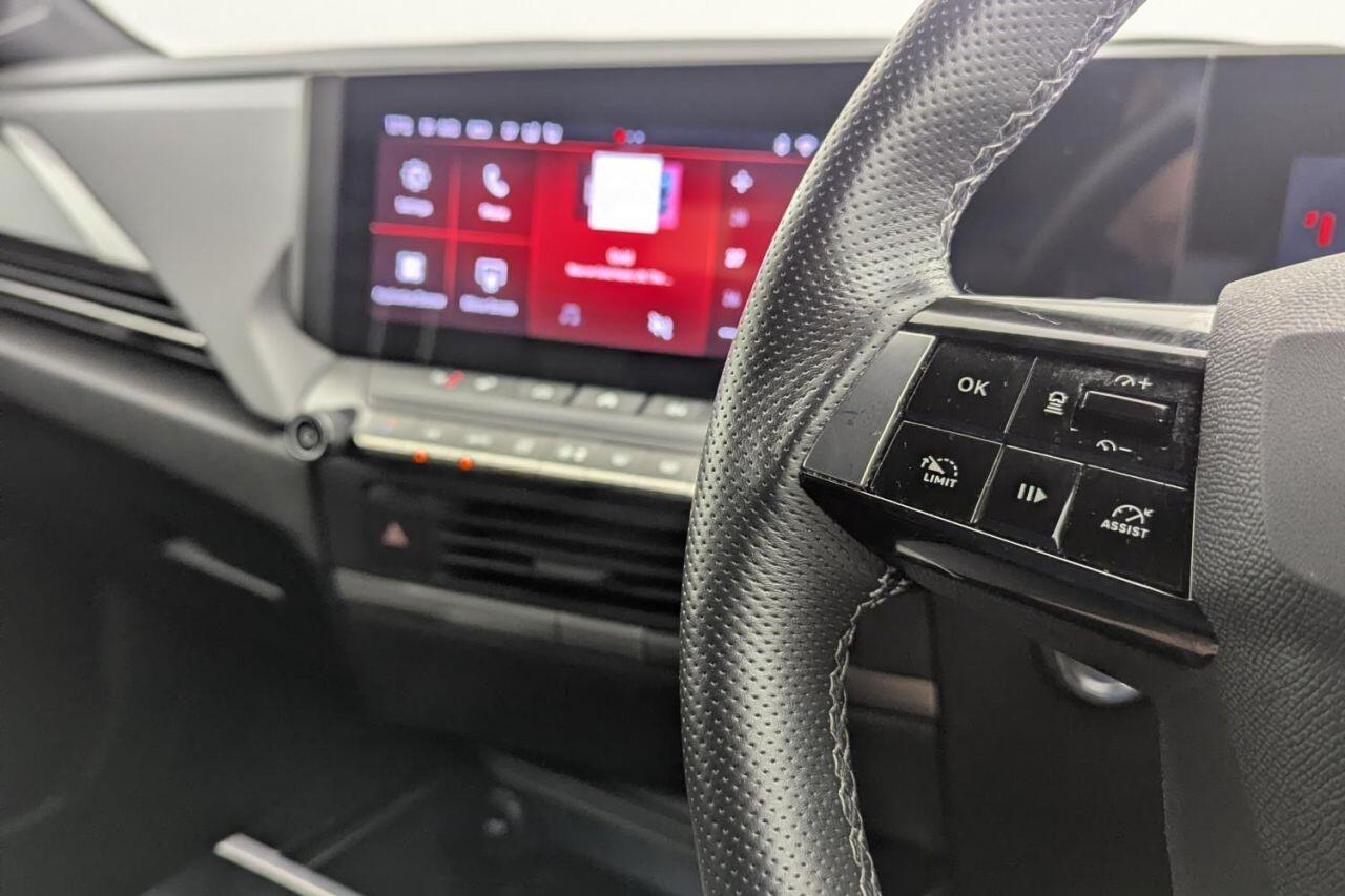 Vauxhall Astra view 14