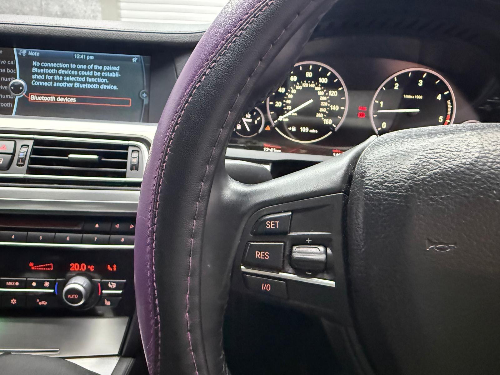 BMW 7 Series view 11